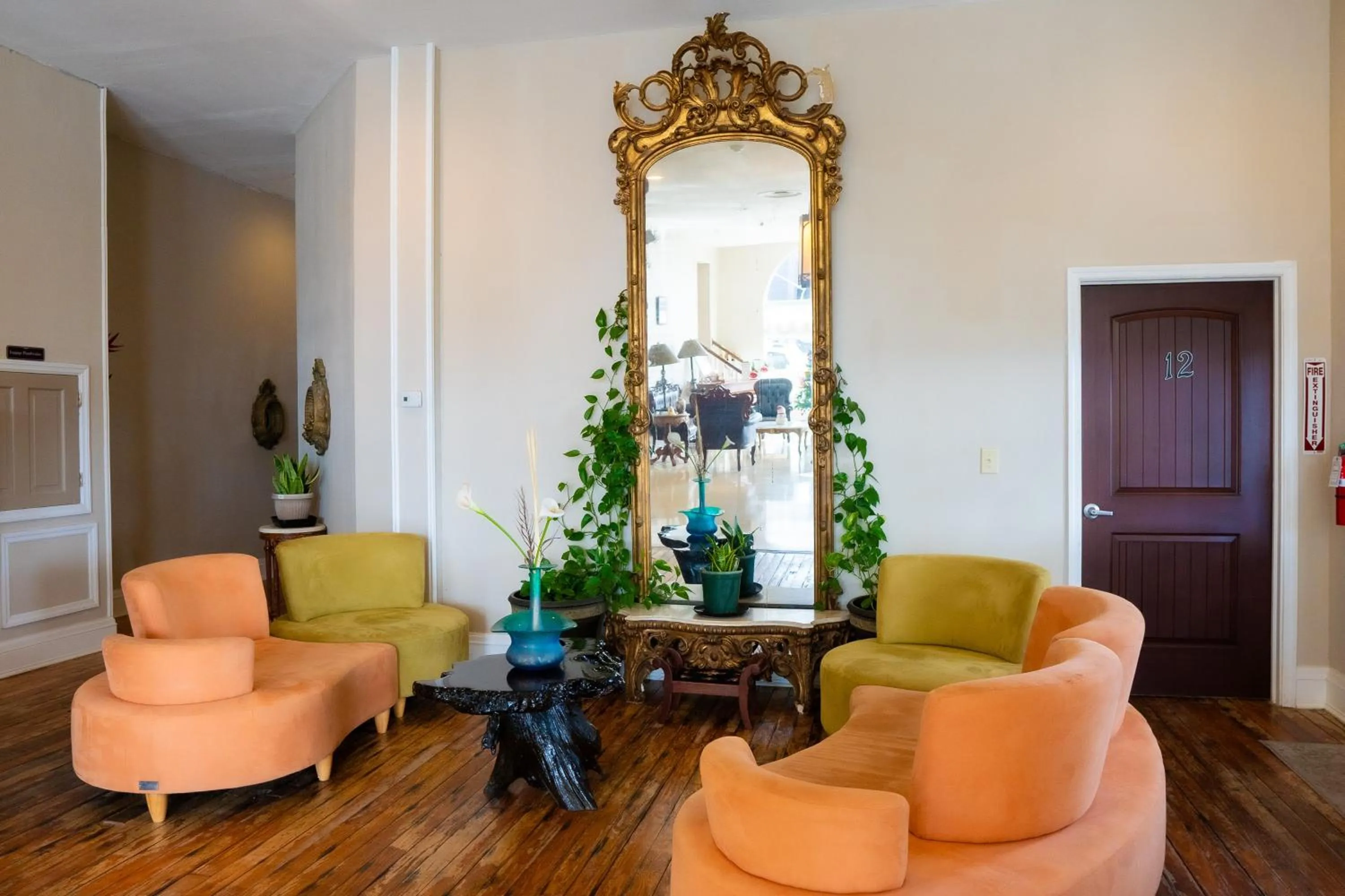 Lobby or reception in Oak Tree Hotel