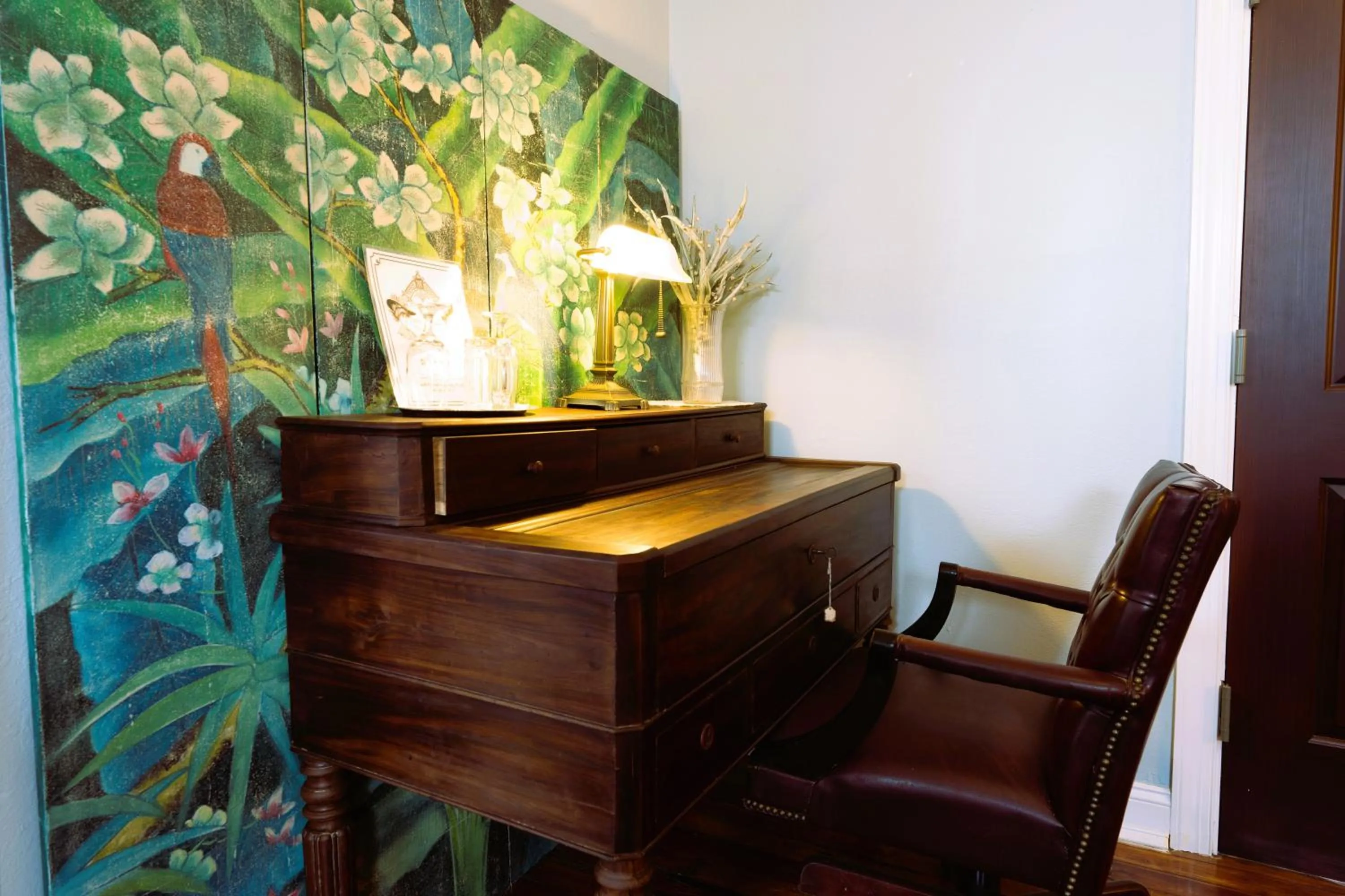Bedroom in Oak Tree Hotel