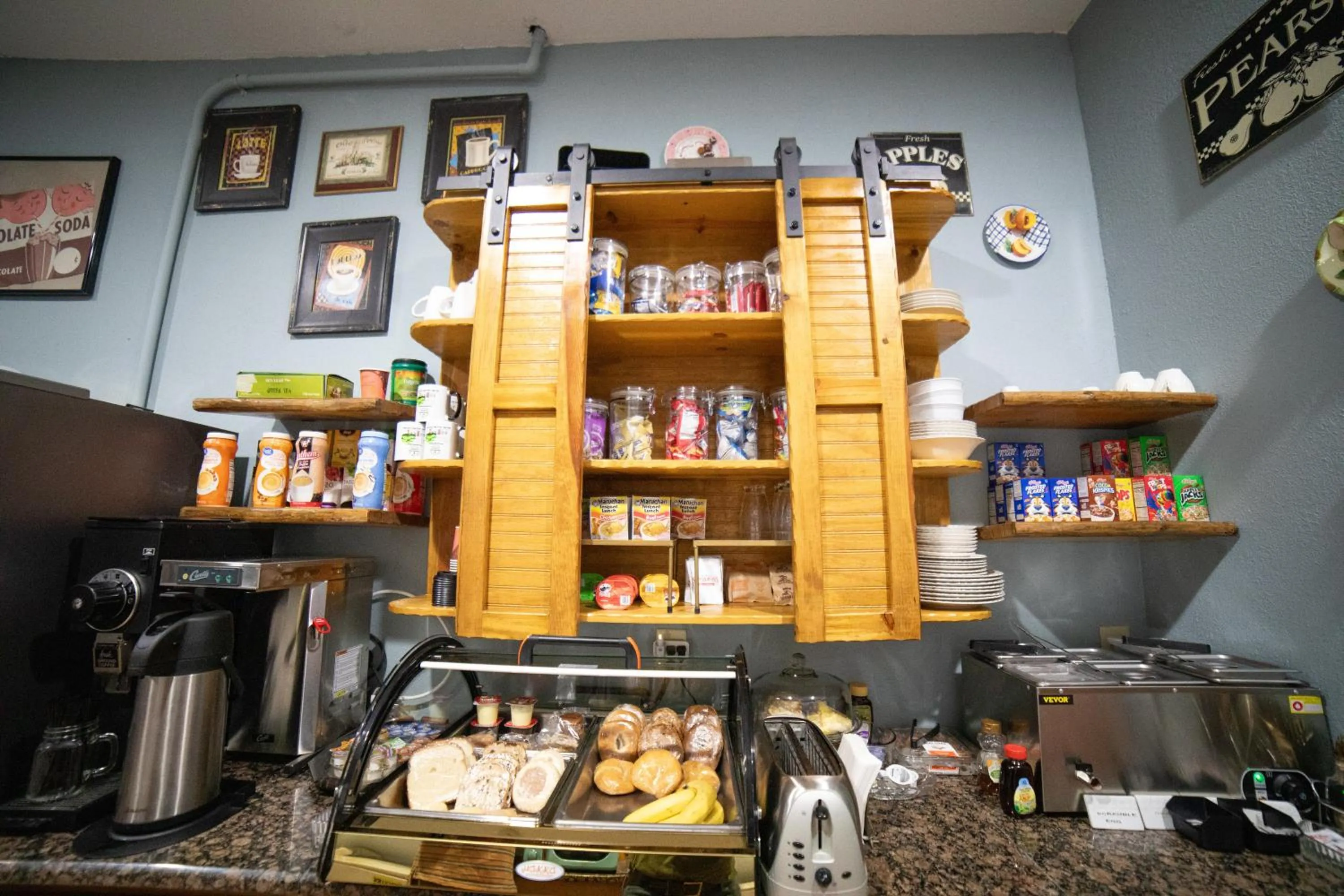 Breakfast in Oak Tree Hotel