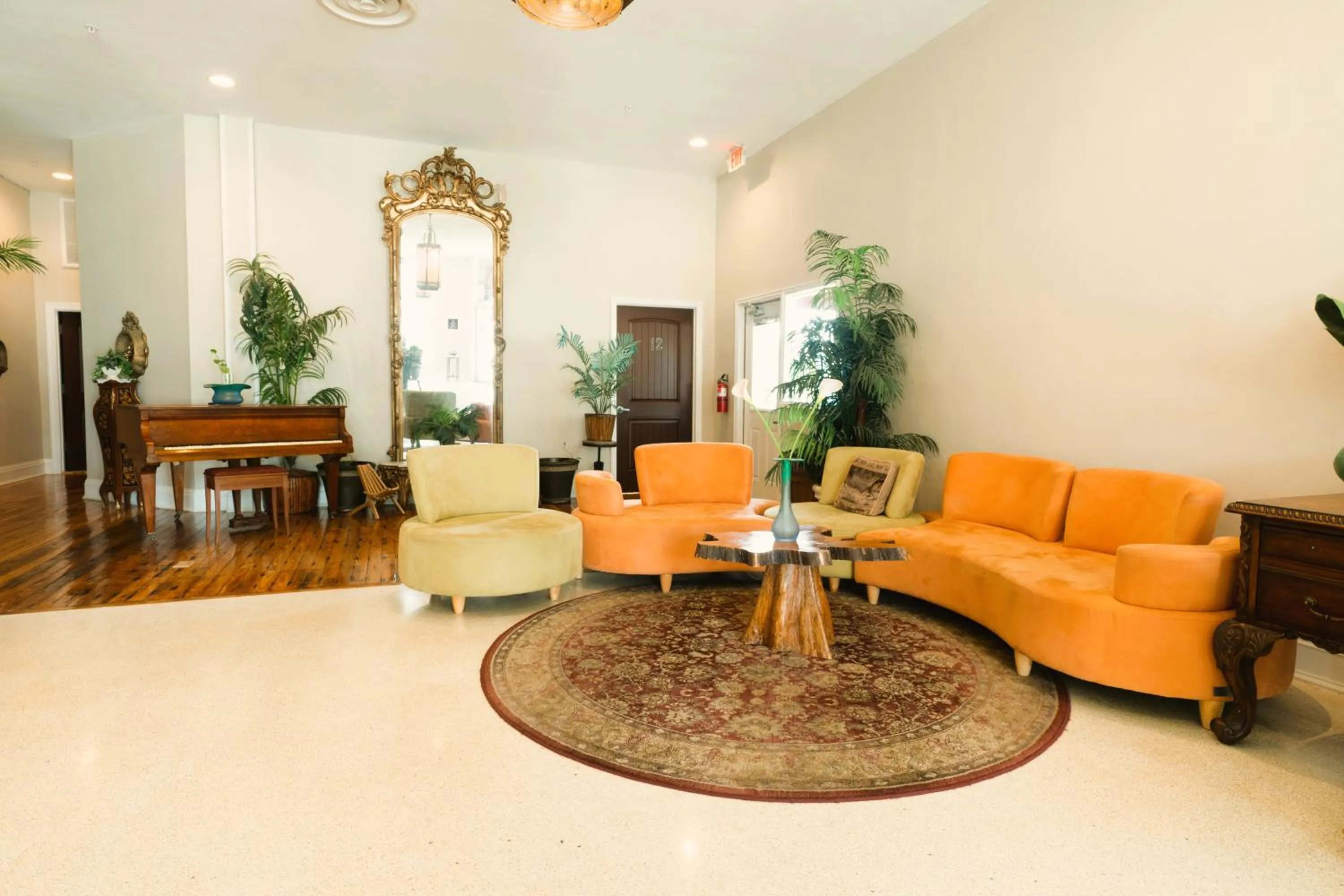 Lobby or reception in Oak Tree Hotel