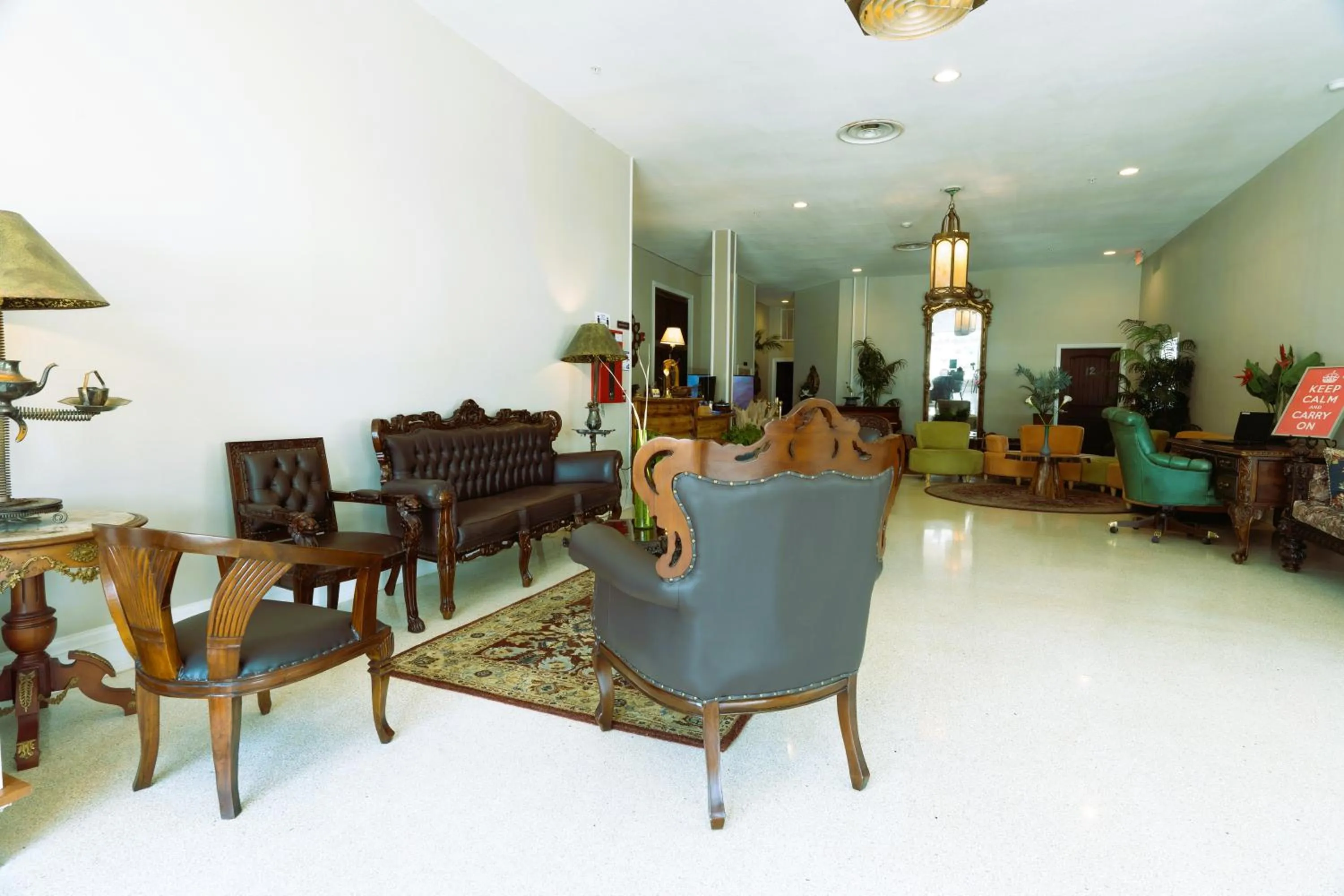 Lobby or reception in Oak Tree Hotel