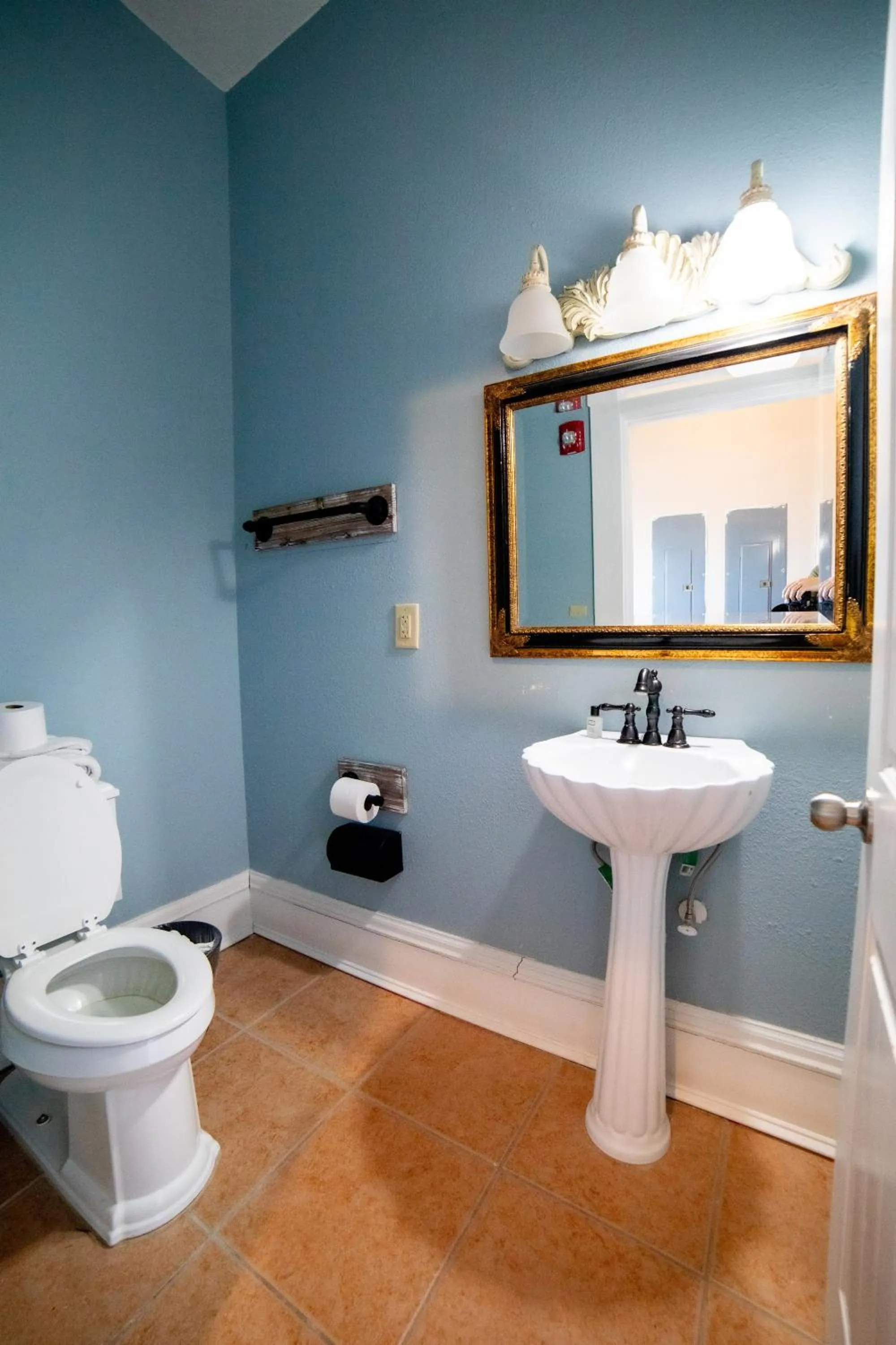 Public Bath in Oak Tree Hotel