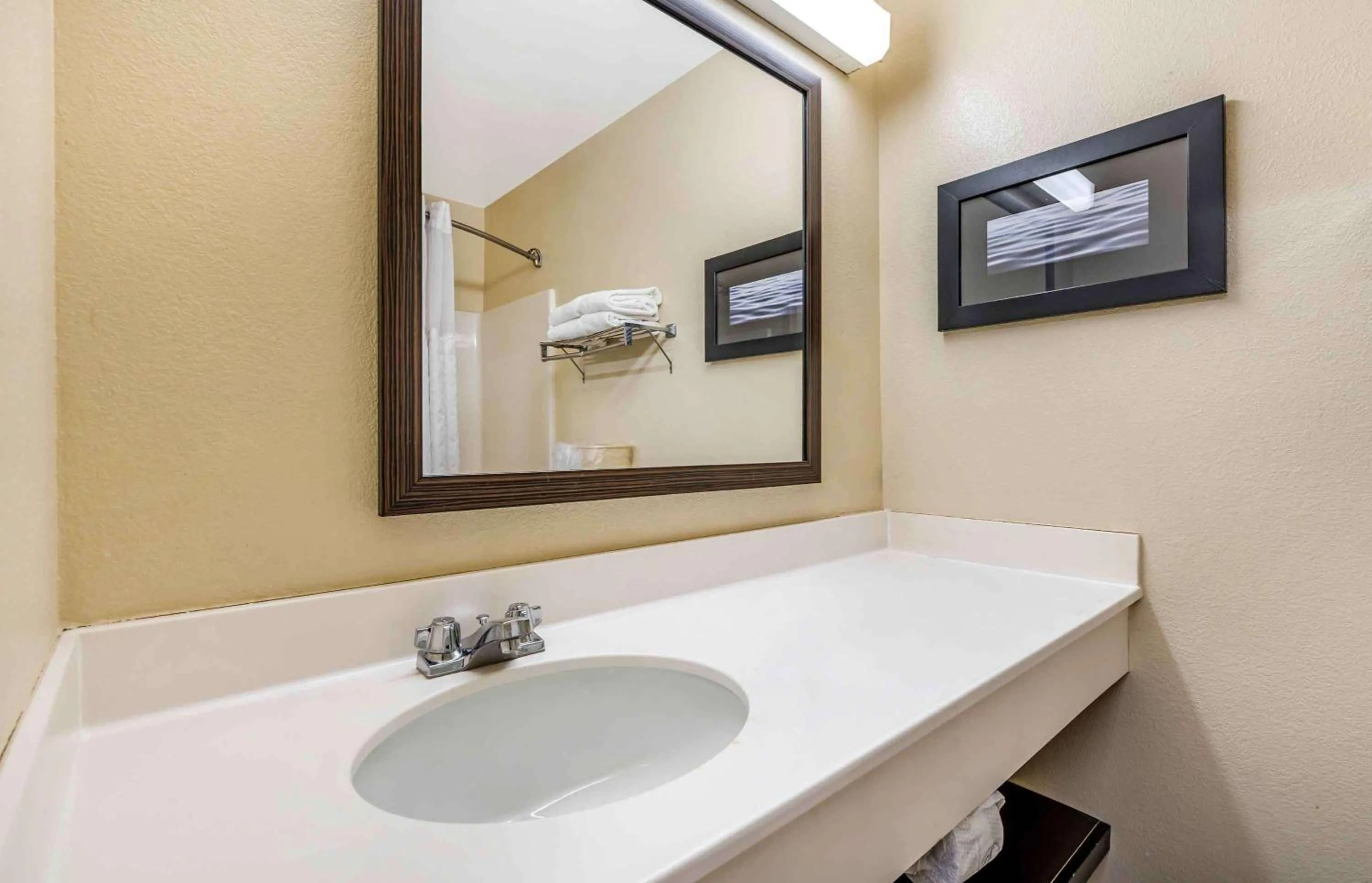 Bathroom in Extended Stay America Suites - Minneapolis - Woodbury