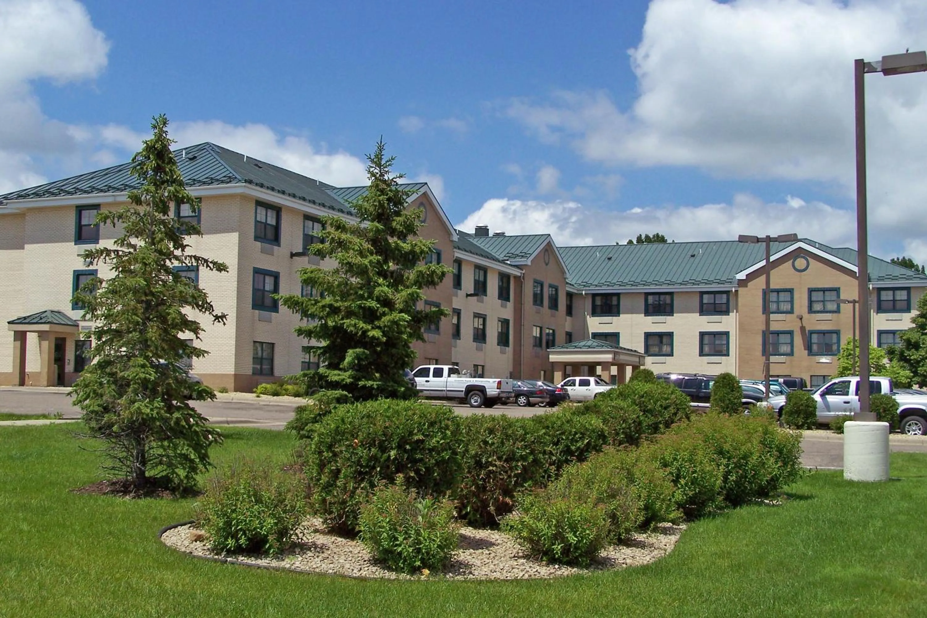 Property building in Extended Stay America Suites - Minneapolis - Woodbury