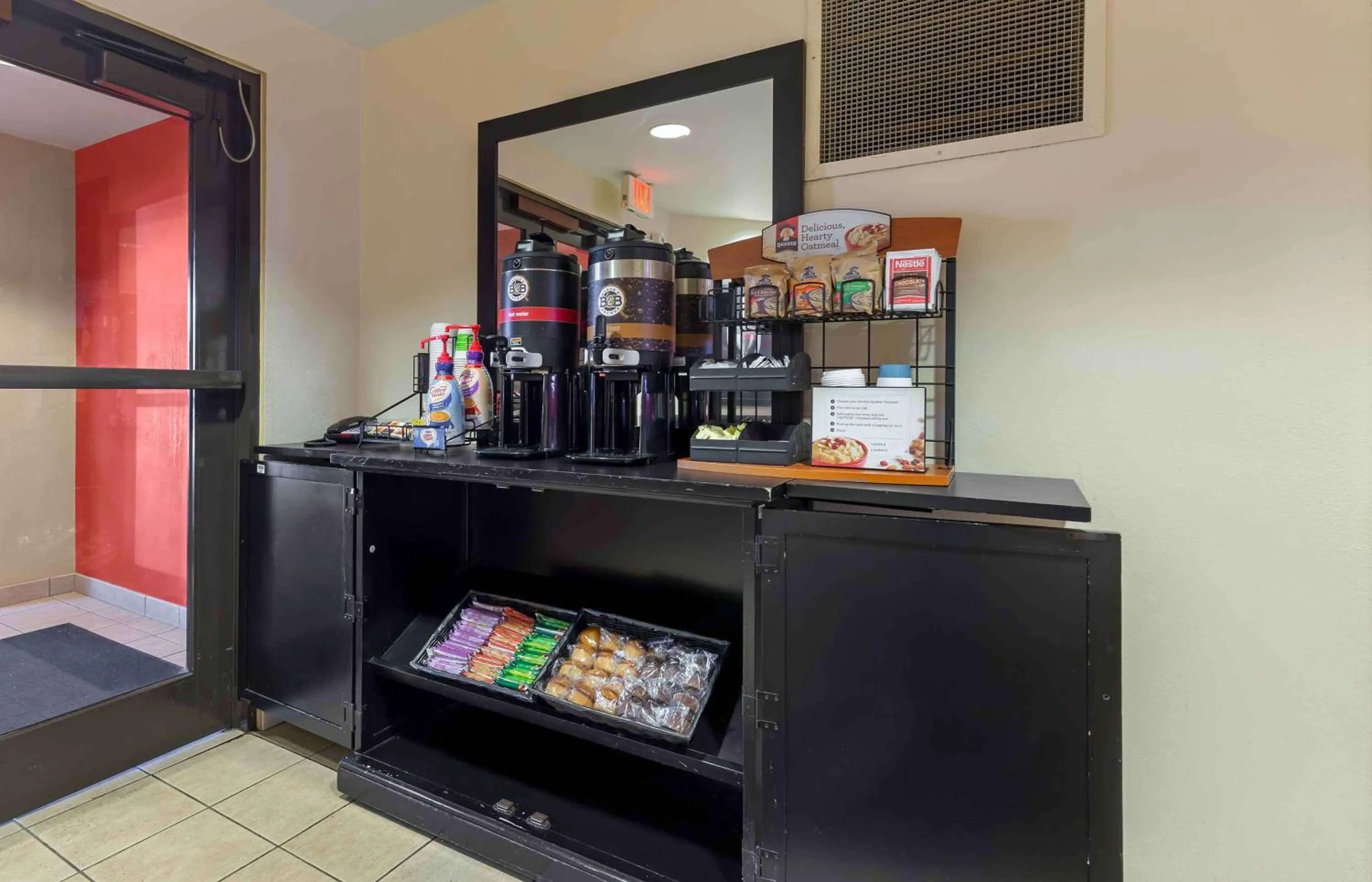 Breakfast in Extended Stay America Suites - Washington, DC - Herndon - Dulles