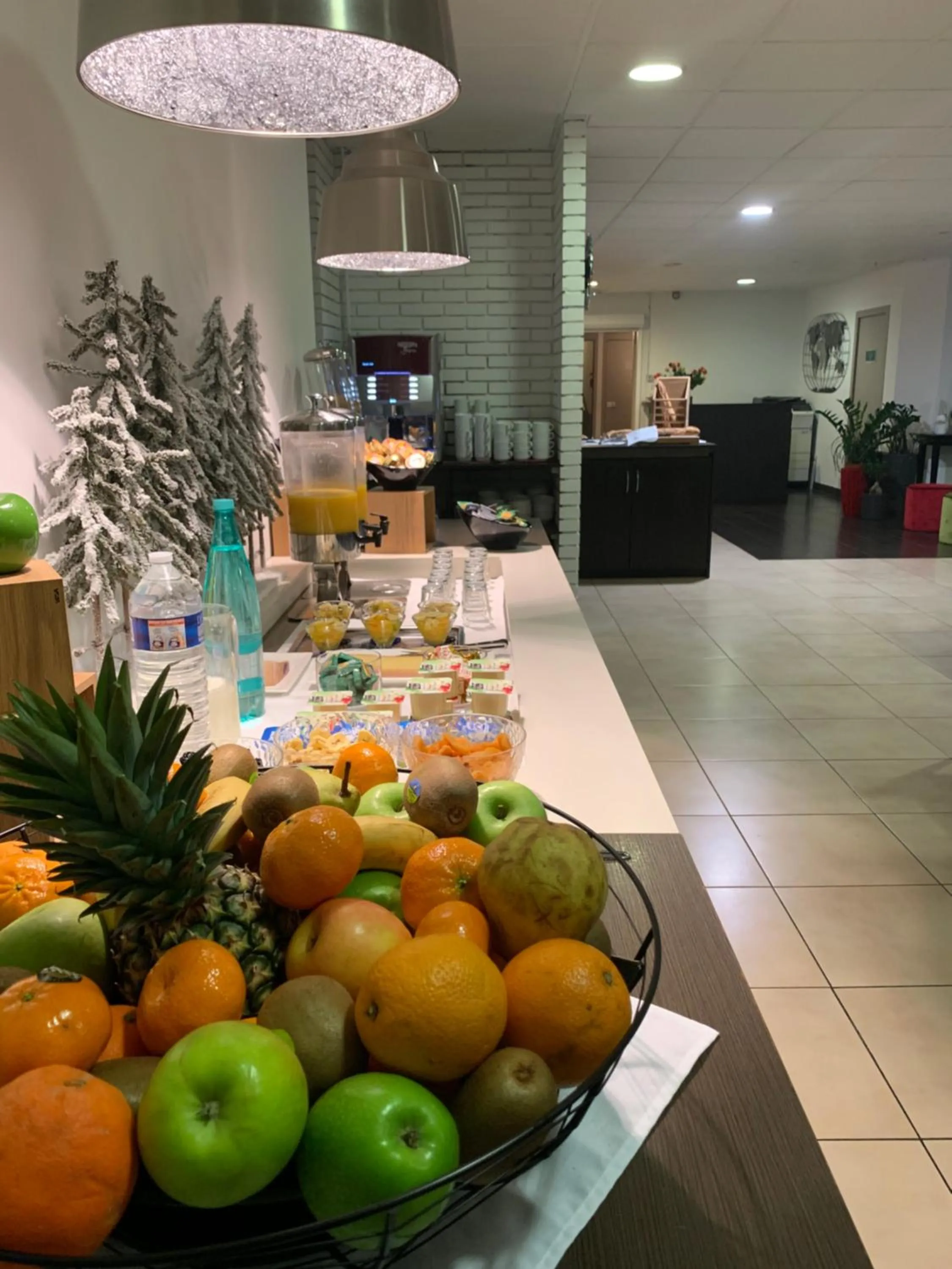 Buffet breakfast in Doubs Hotel - Besançon Ecole Valentin