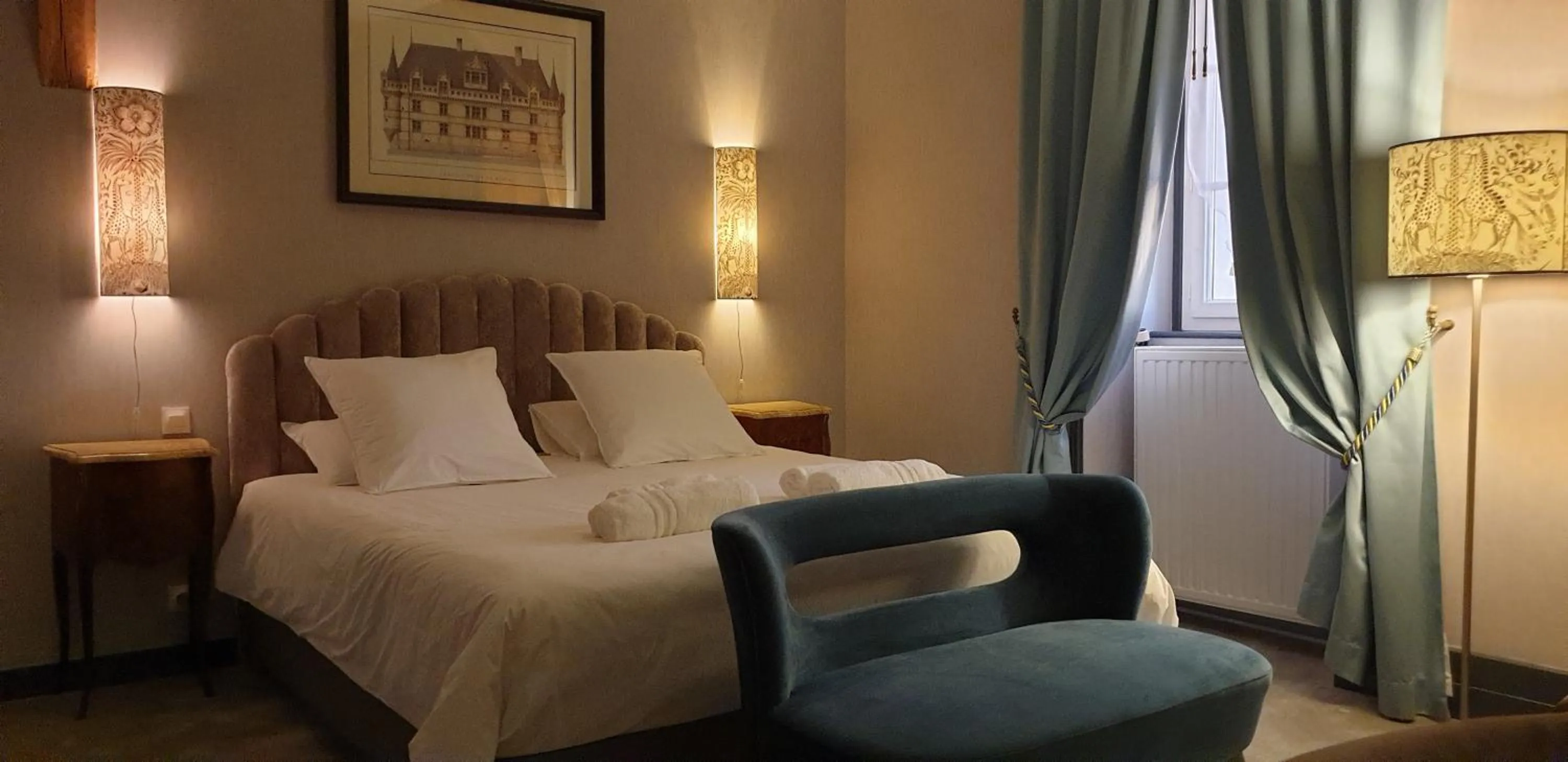 Photo of the whole room, Bed in LA MAISON LEONARD