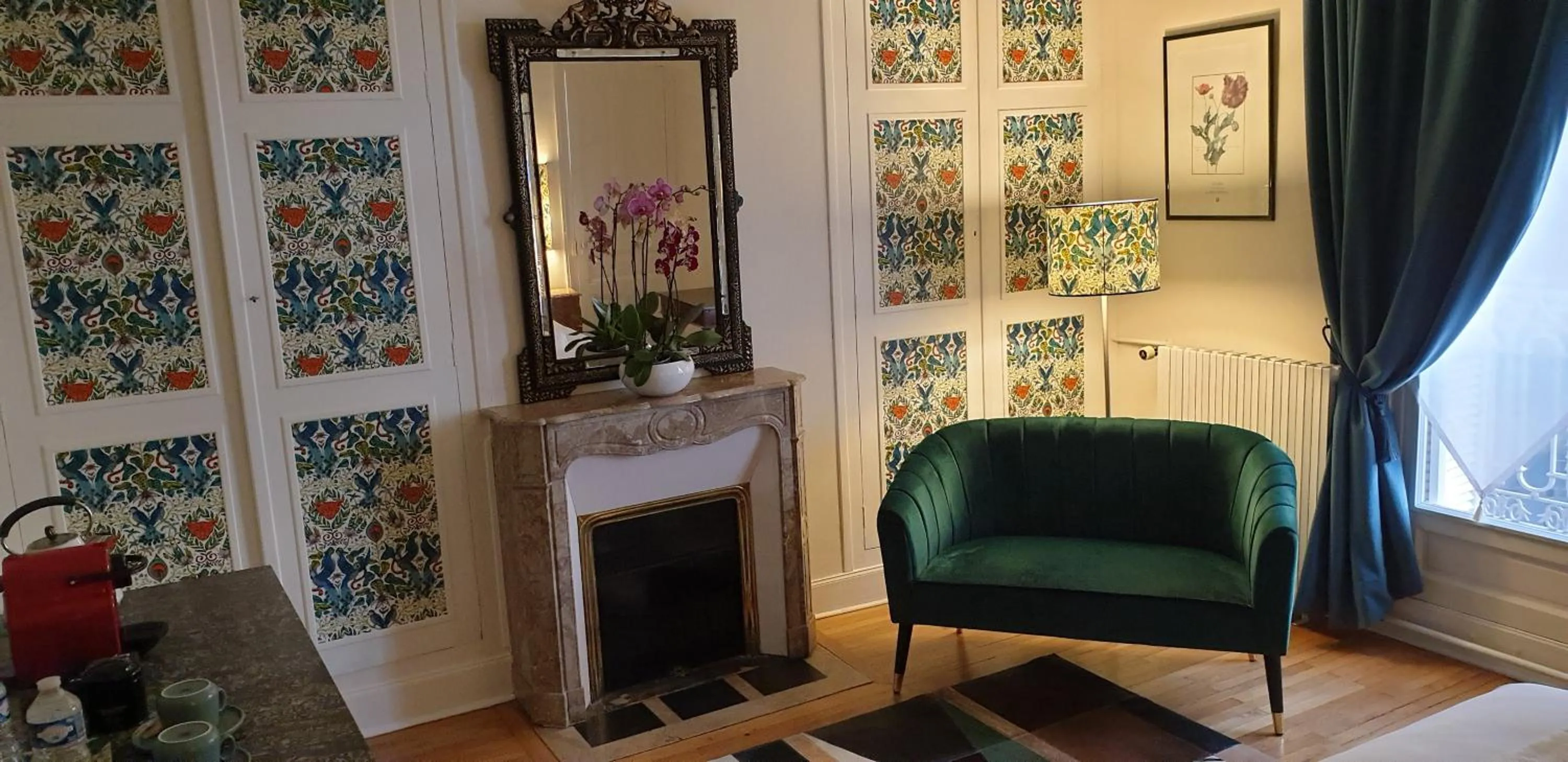 Seating area in LA MAISON LEONARD
