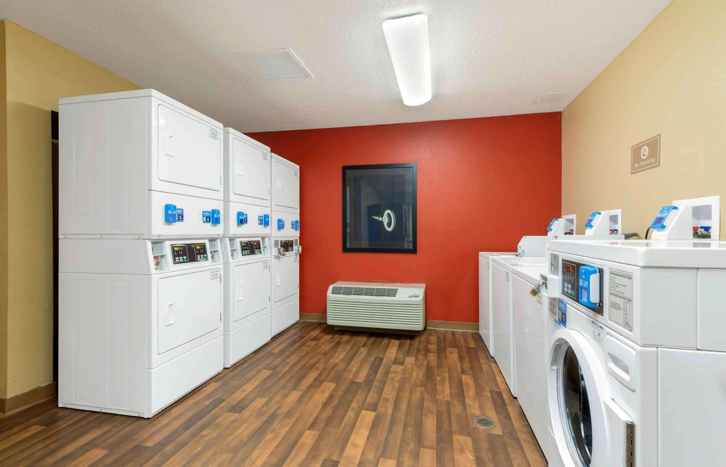 Property building in Extended Stay America Suites - Washington, DC - Chantilly - Dulles South