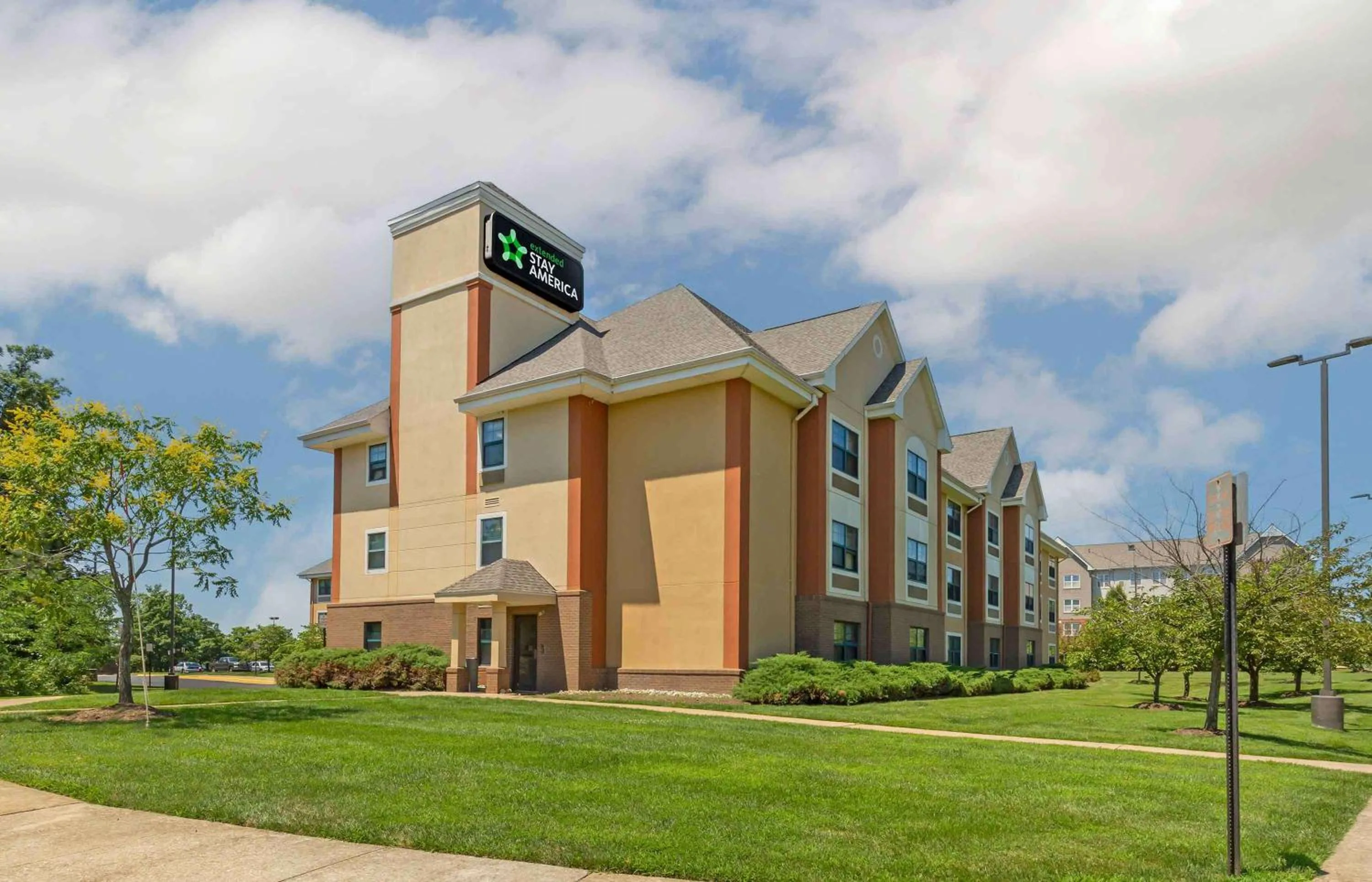 Property building in Extended Stay America Suites - Washington, DC - Chantilly - Dulles South