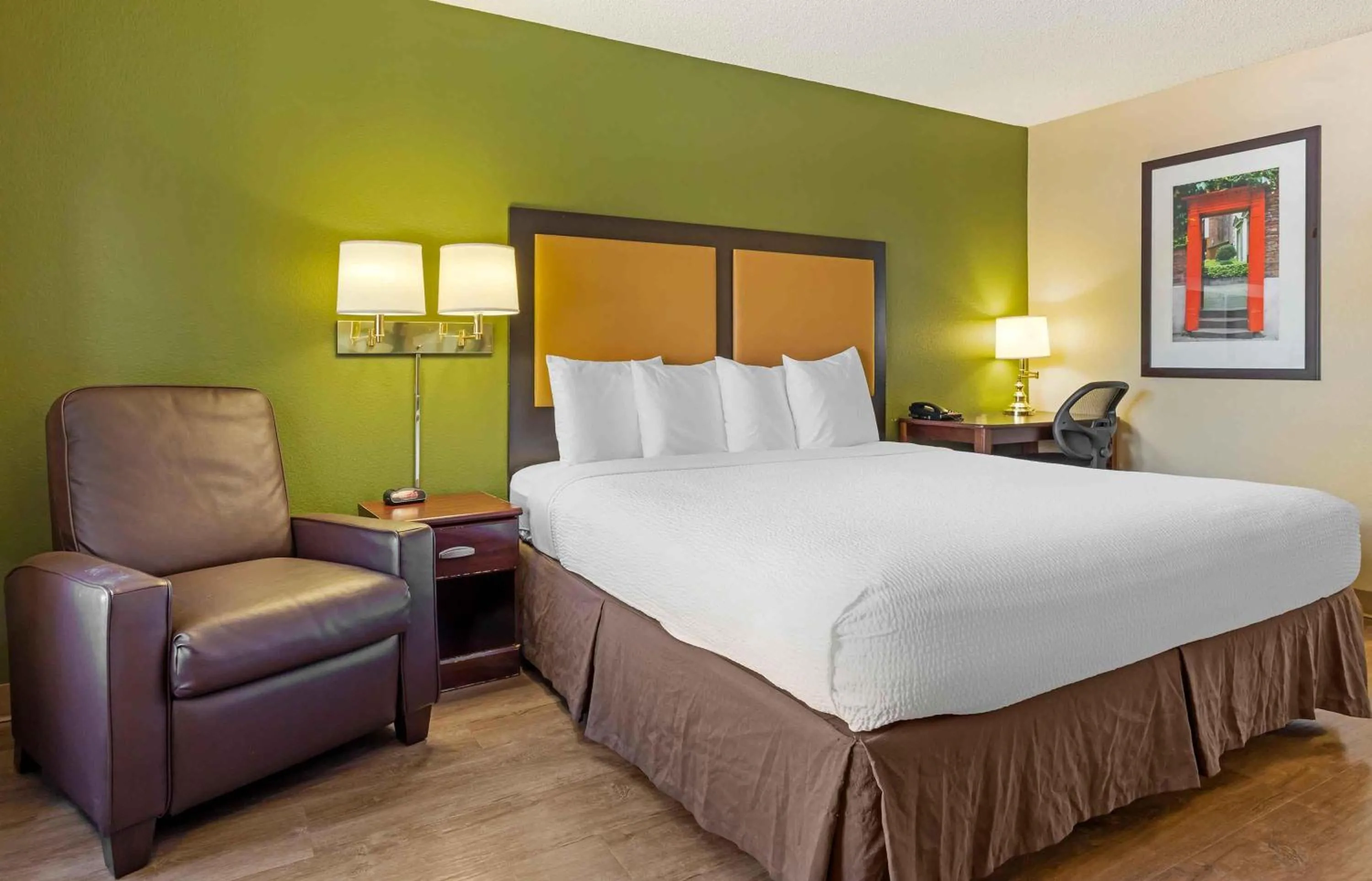 Bedroom, Bed in Extended Stay America Select Suites - Houston - Willowbrook - HWY 249