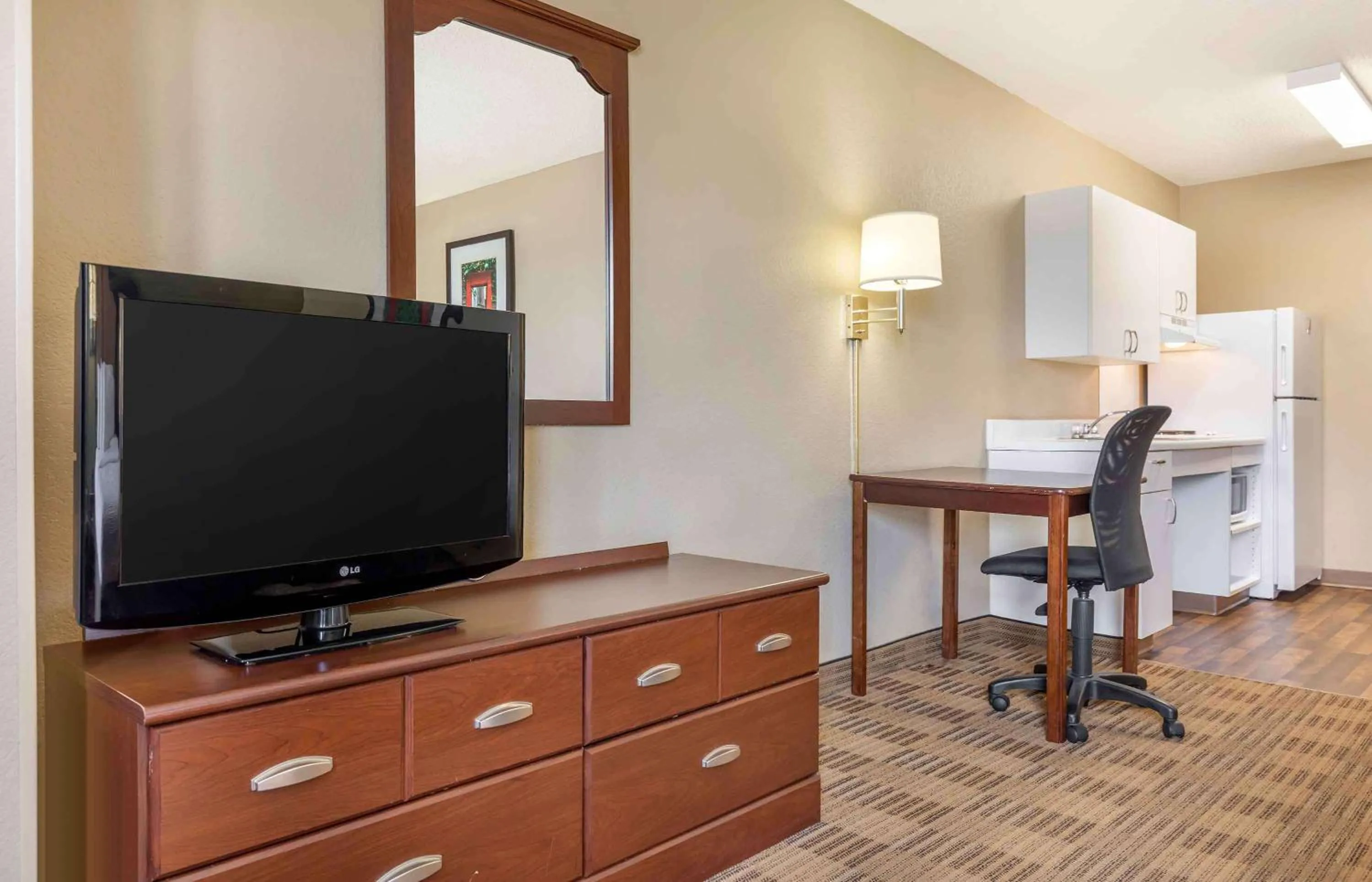 Bedroom in Extended Stay America Suites - Austin - Round Rock - South