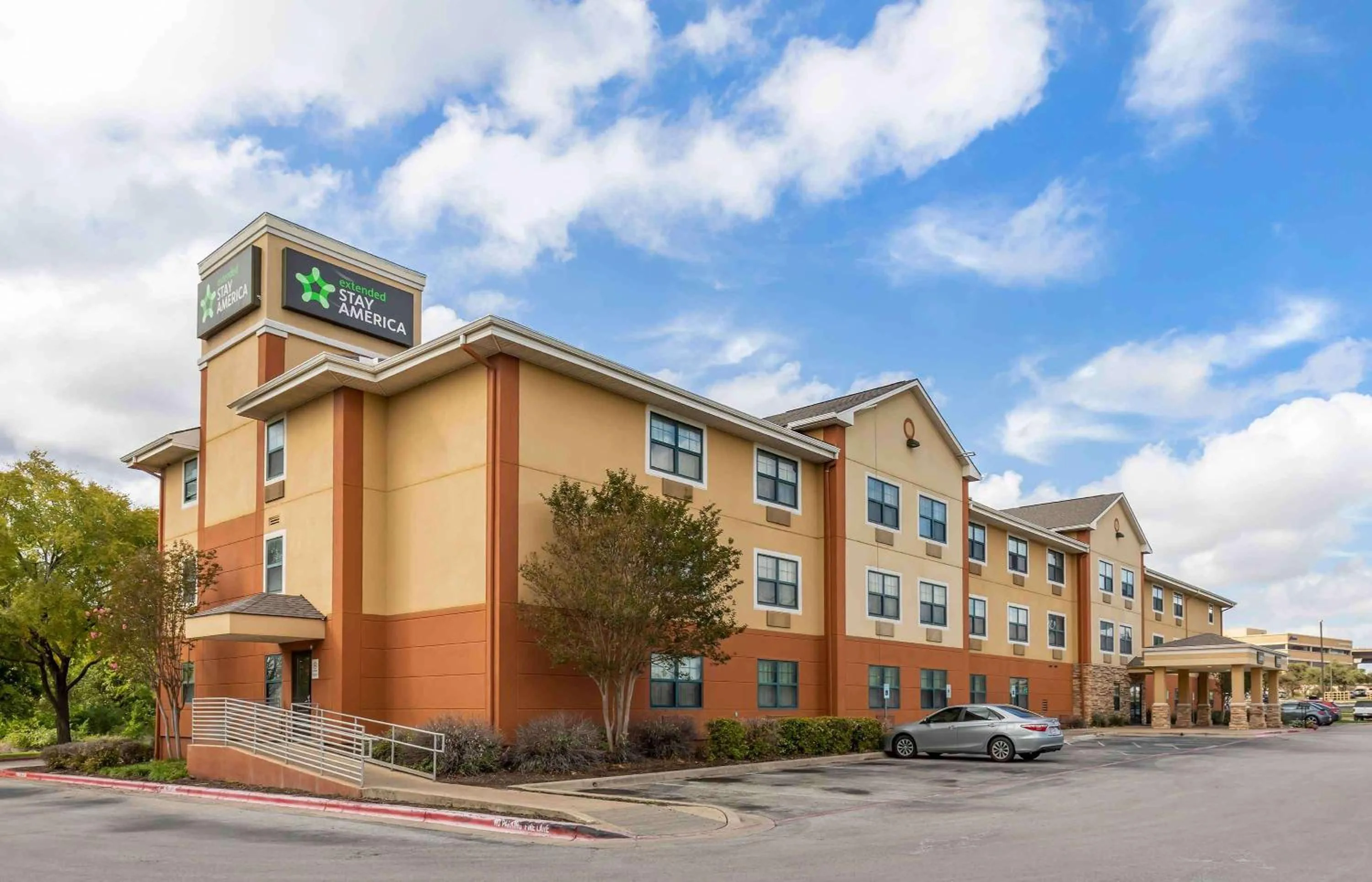 Property building in Extended Stay America Suites - Austin - Round Rock - South