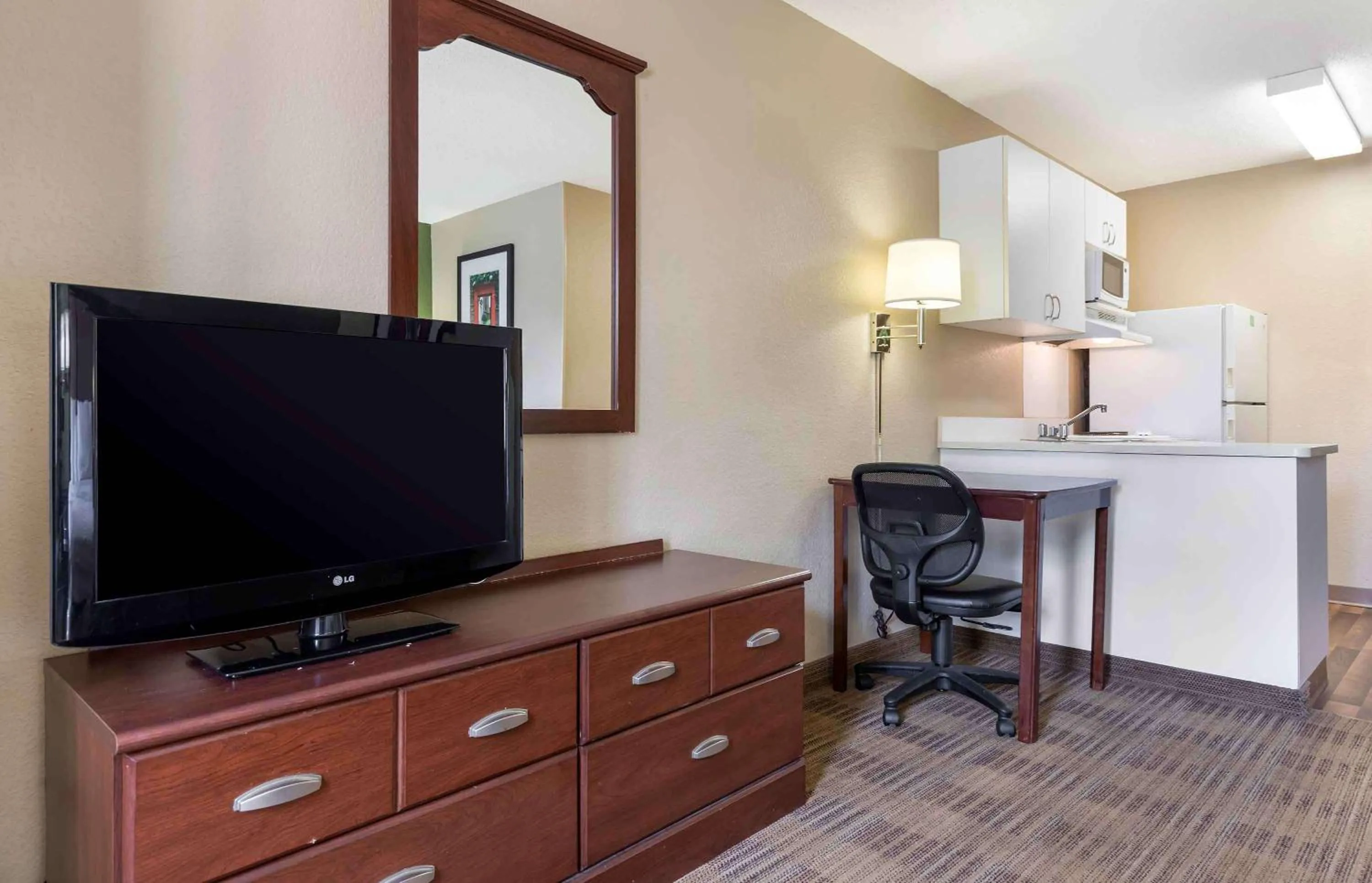 Bedroom in Extended Stay America Suites - Austin - Round Rock - South
