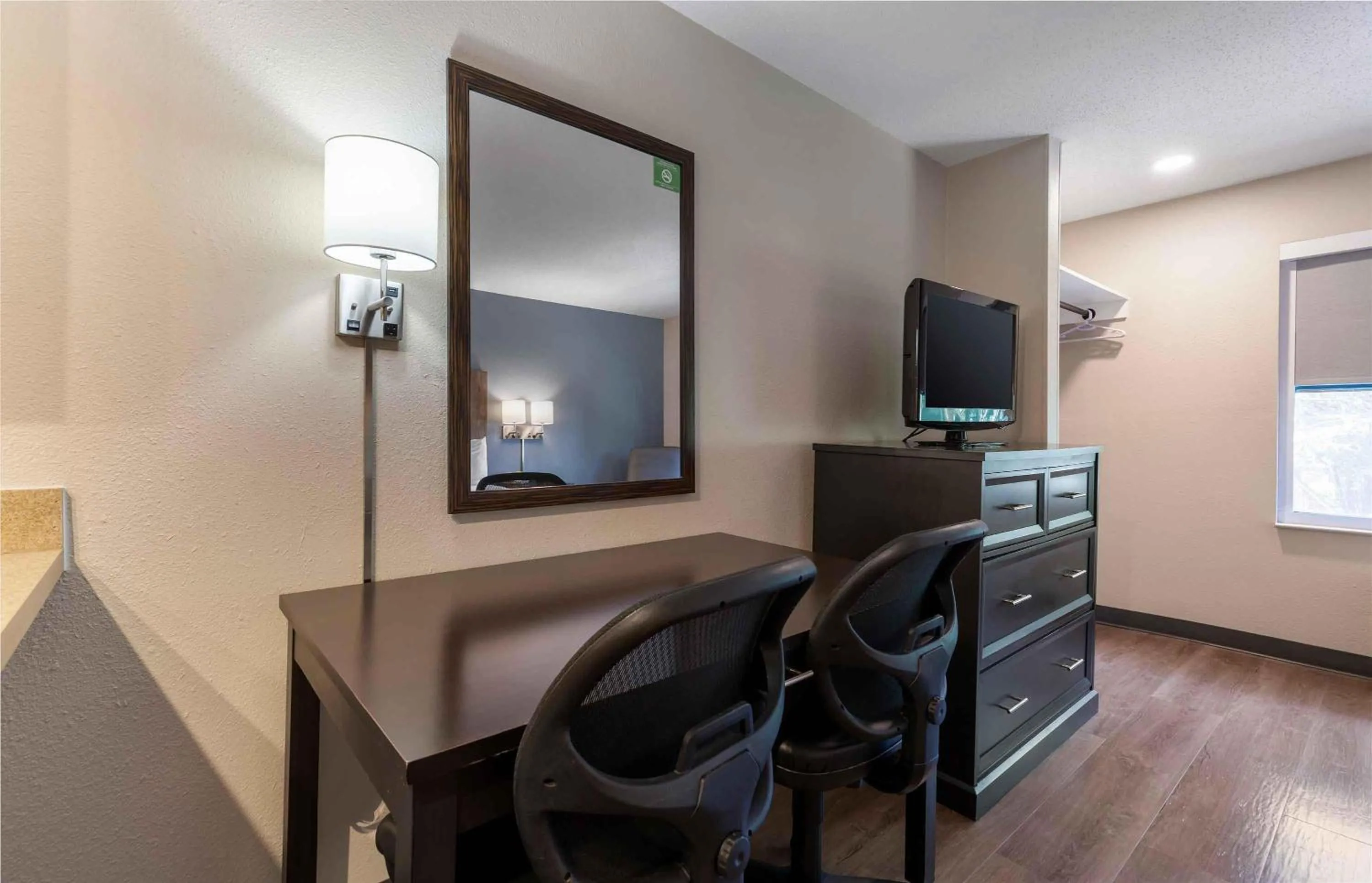Bedroom in Extended Stay America Suites - Washington, DC - Alexandria - Landmark