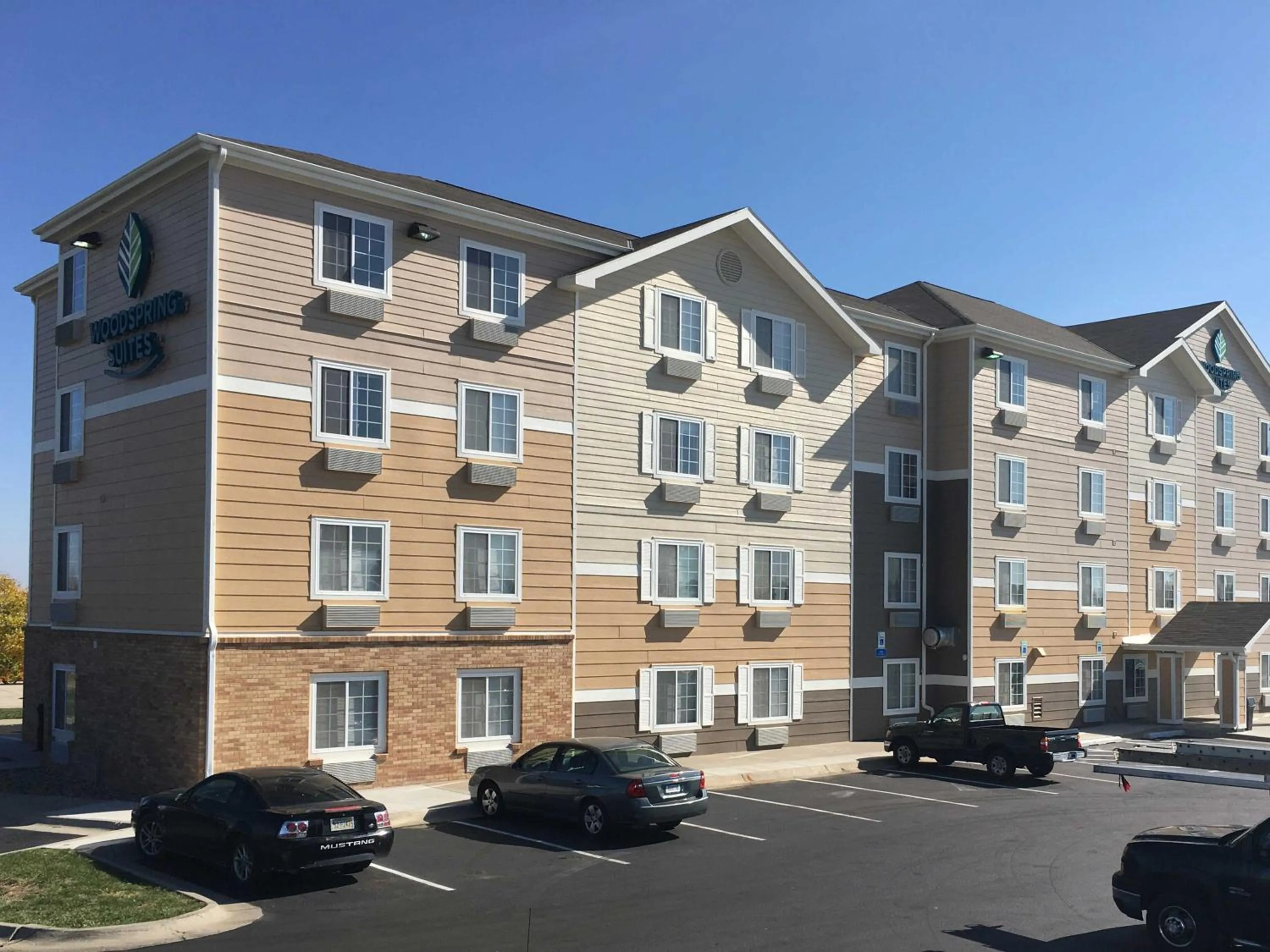 Property building in WoodSpring Suites Lincoln Northeast I-80