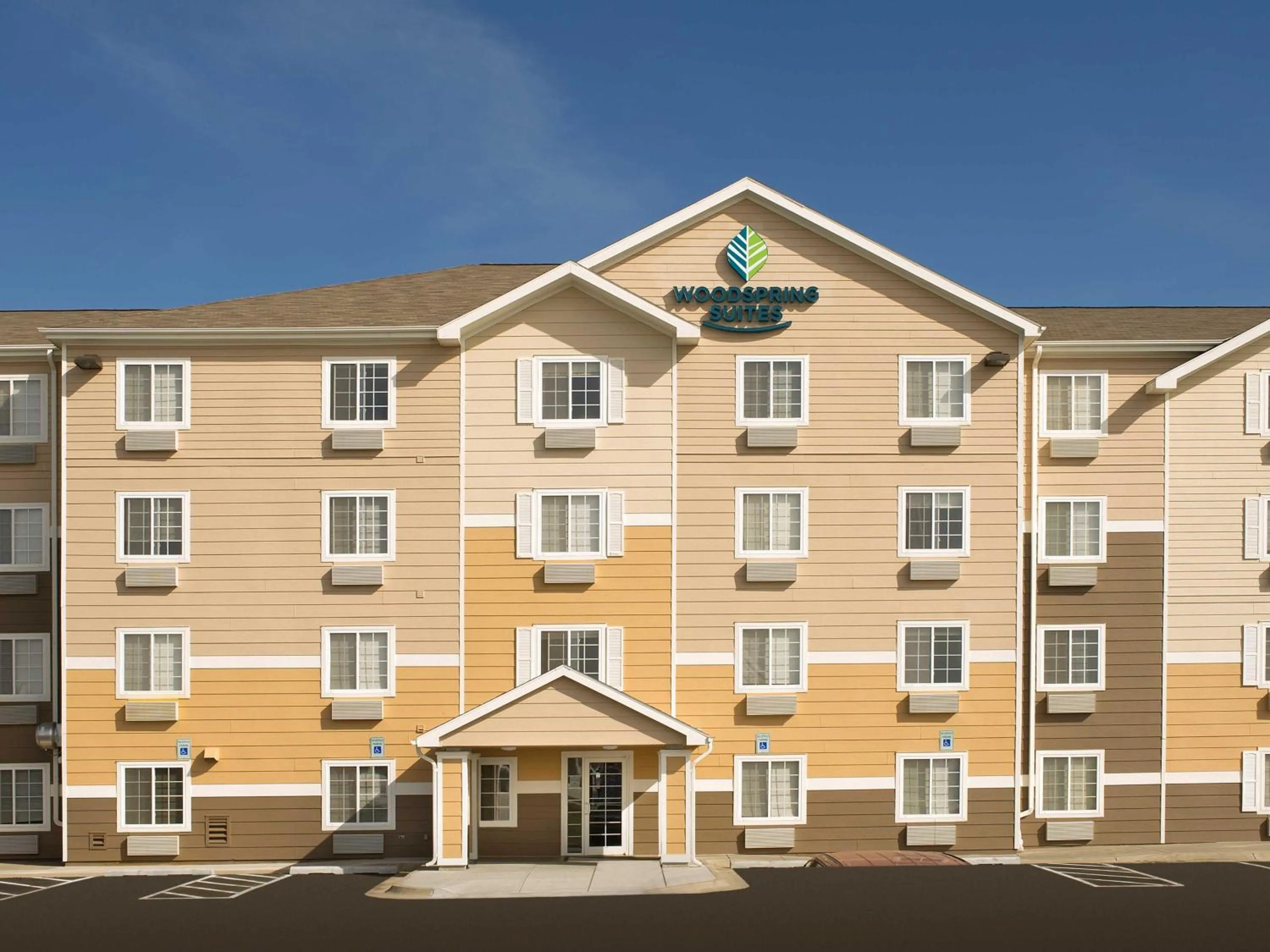 Property building in WoodSpring Suites Lincoln Northeast I-80