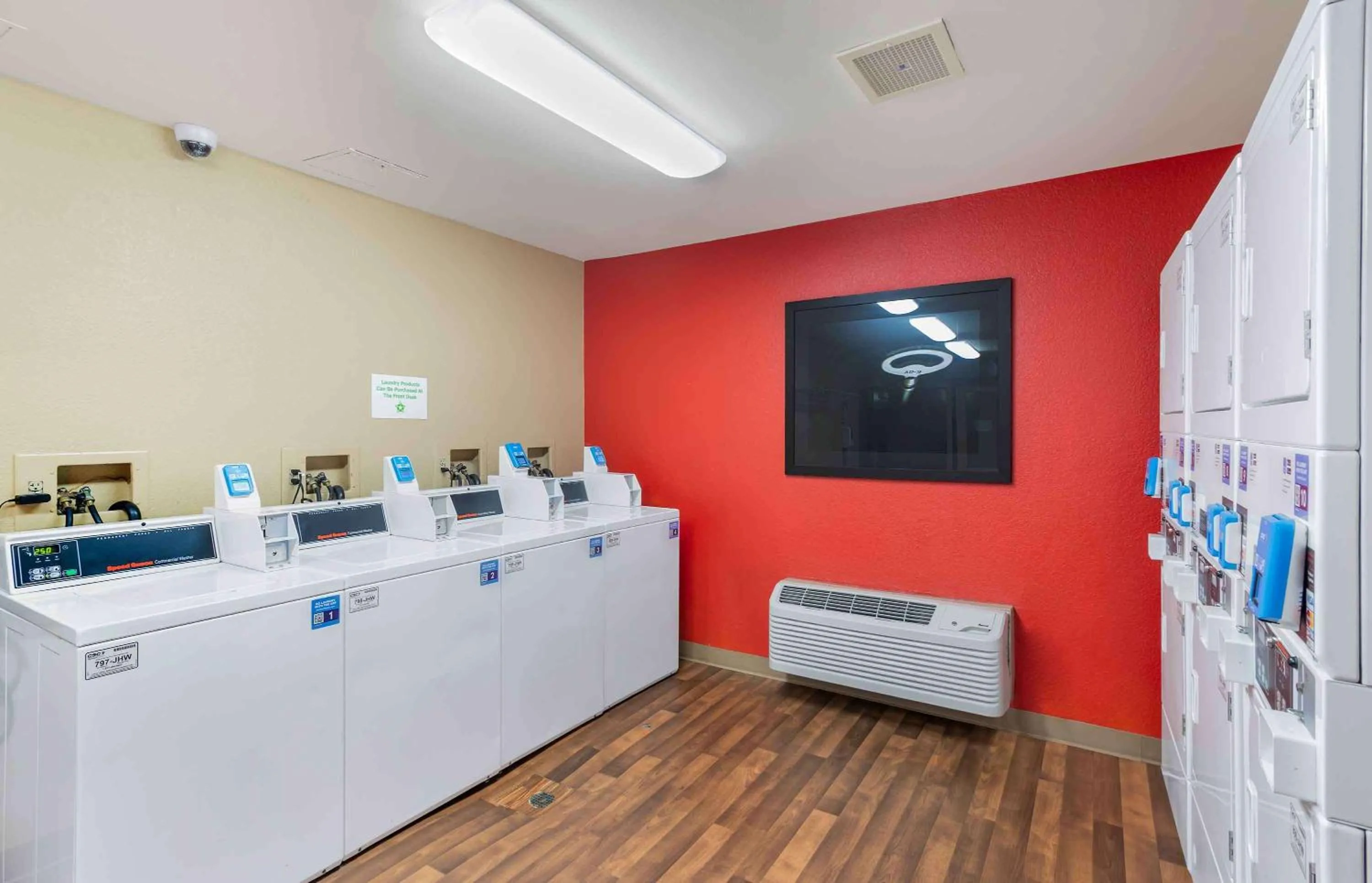 Property building in Extended Stay America Select Suites - Atlanta - Morrow