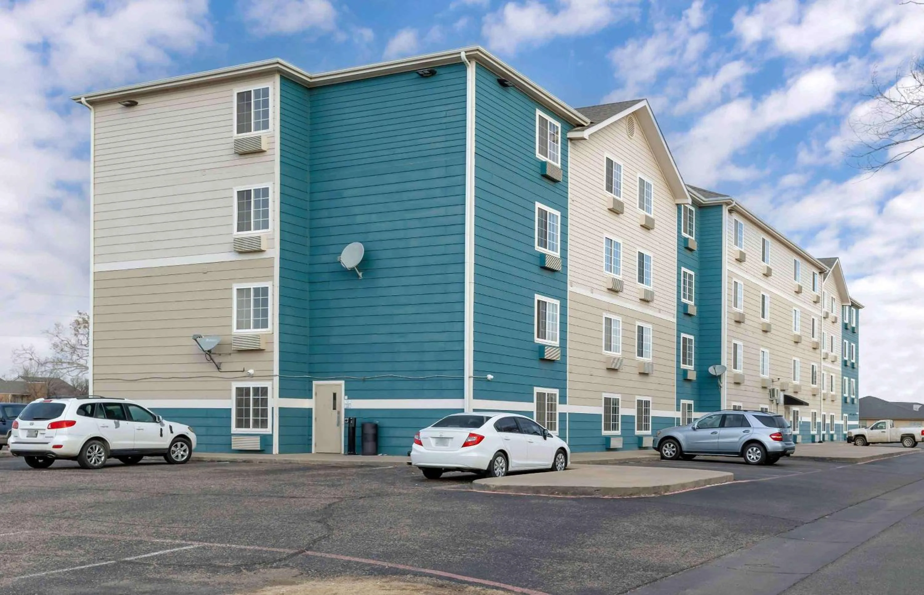 Property building in Extended Stay America Select Suites - Lubbock - West