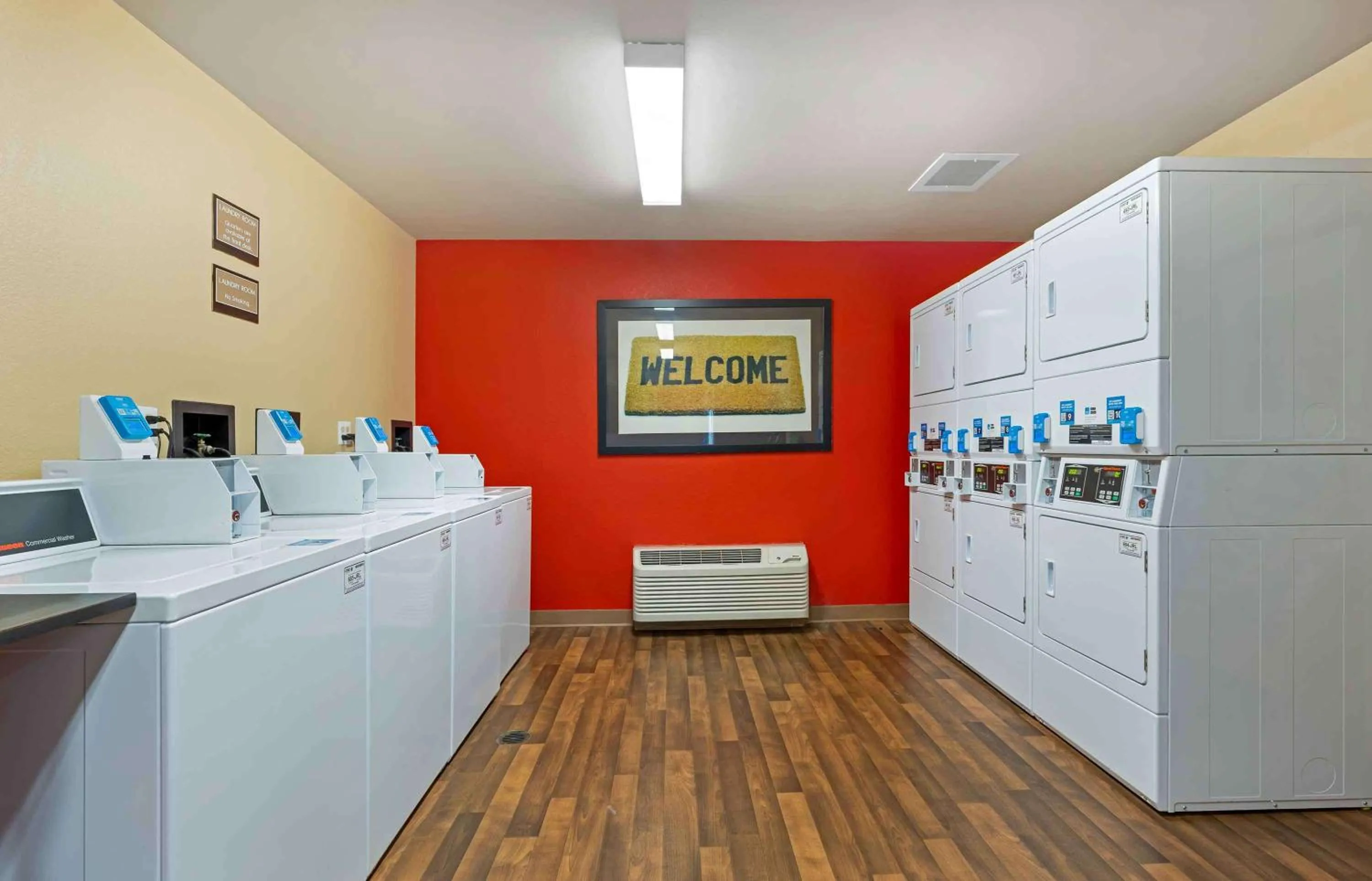 Property building in Extended Stay America Select Suites - Chicago - Darien