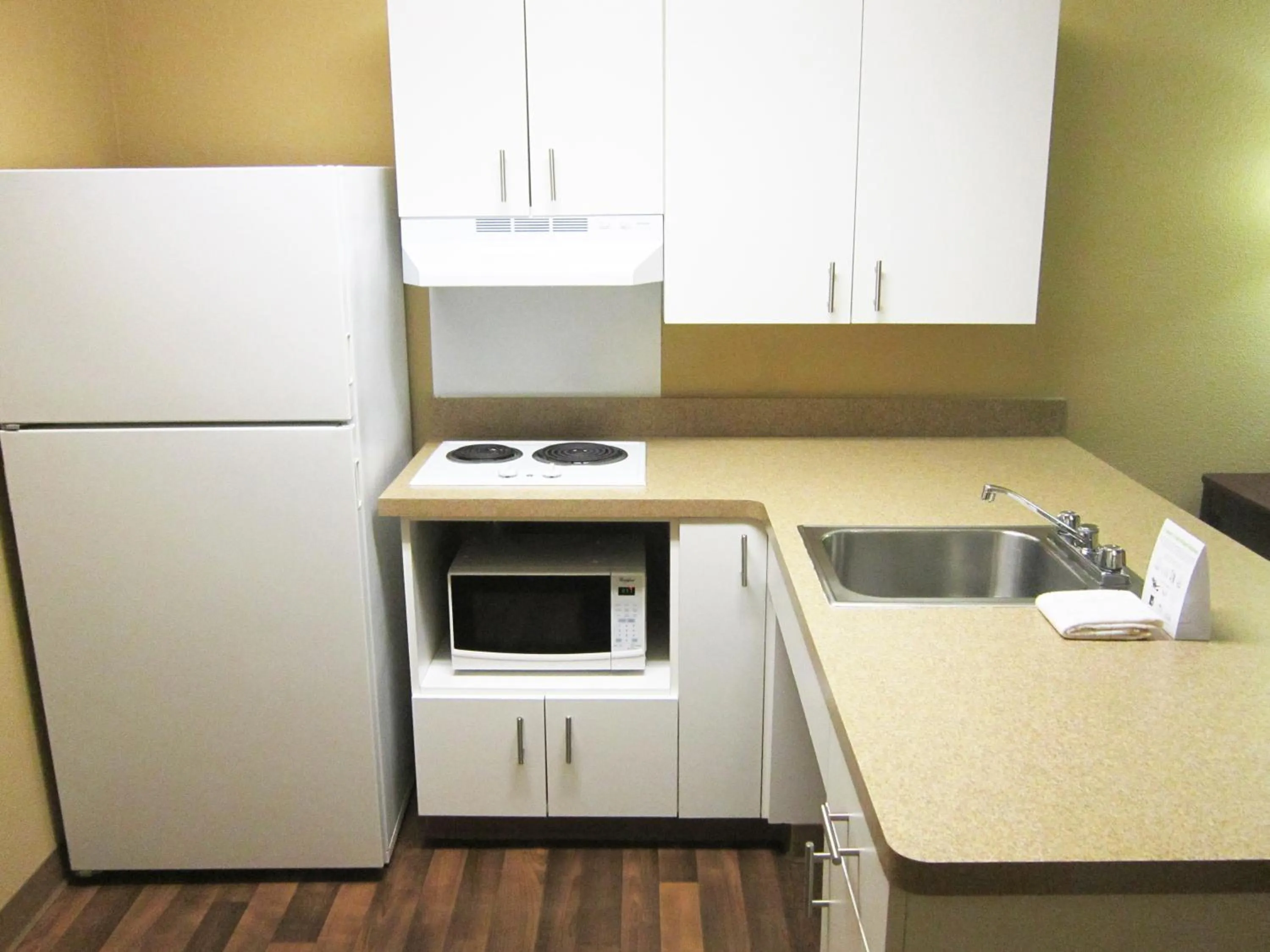 Kitchen or kitchenette in Extended Stay America Suites - Providence - Warwick