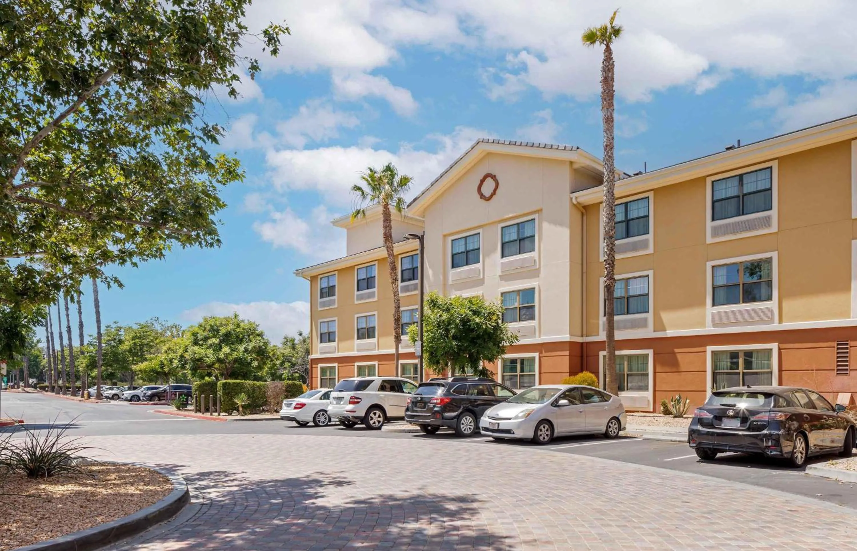 Property building in Extended Stay America Suites - Los Angeles - Simi Valley