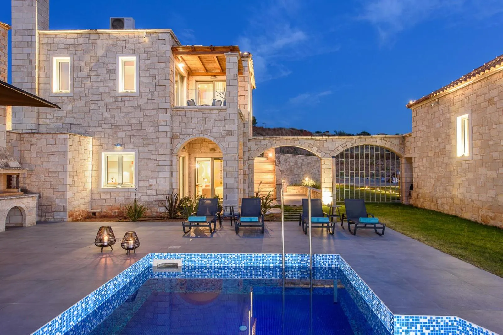 Patio in Caldera Theros Villas