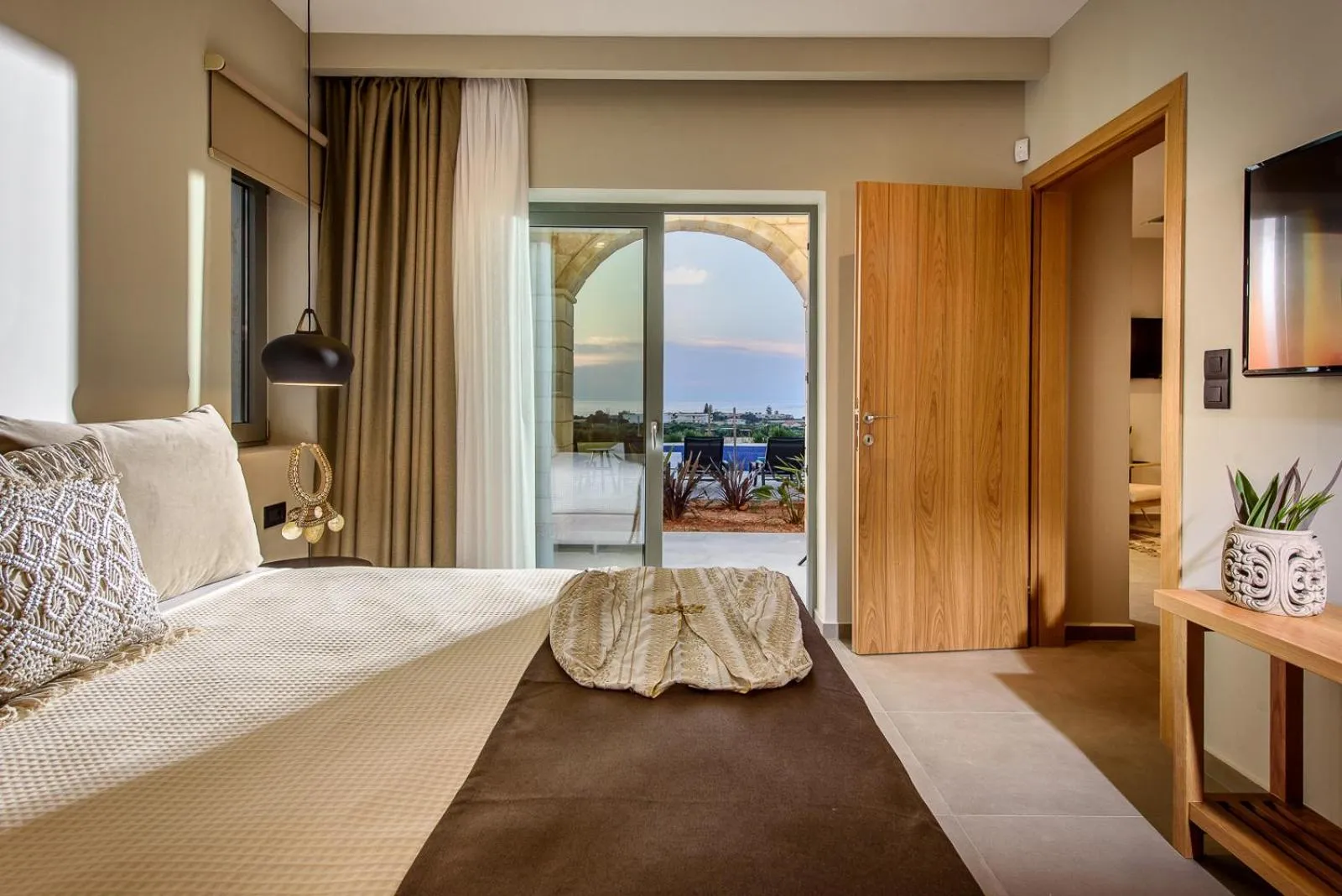 Bedroom, Bed in Caldera Theros Villas
