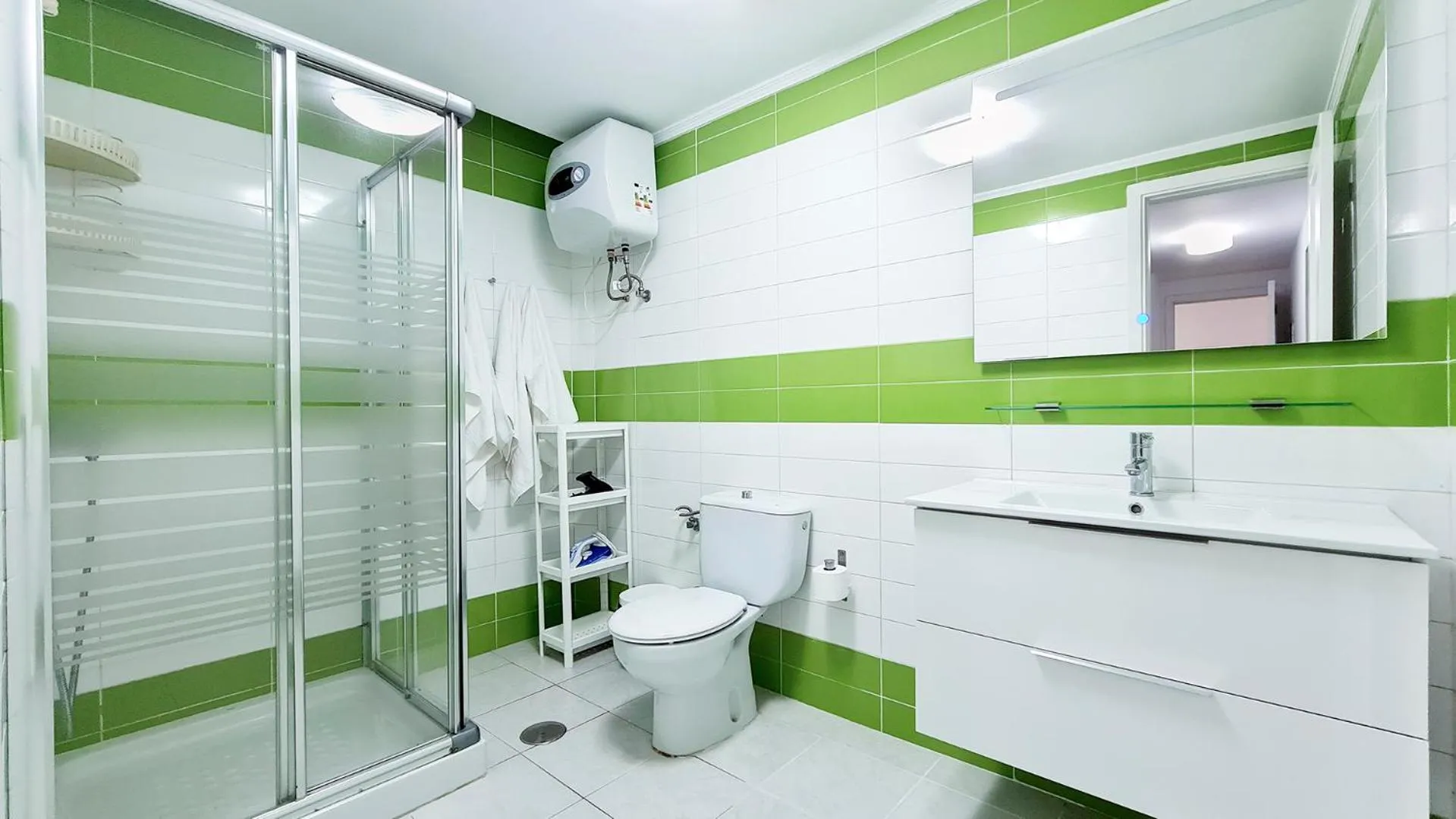 Bathroom in Apartamentos Monte Verde