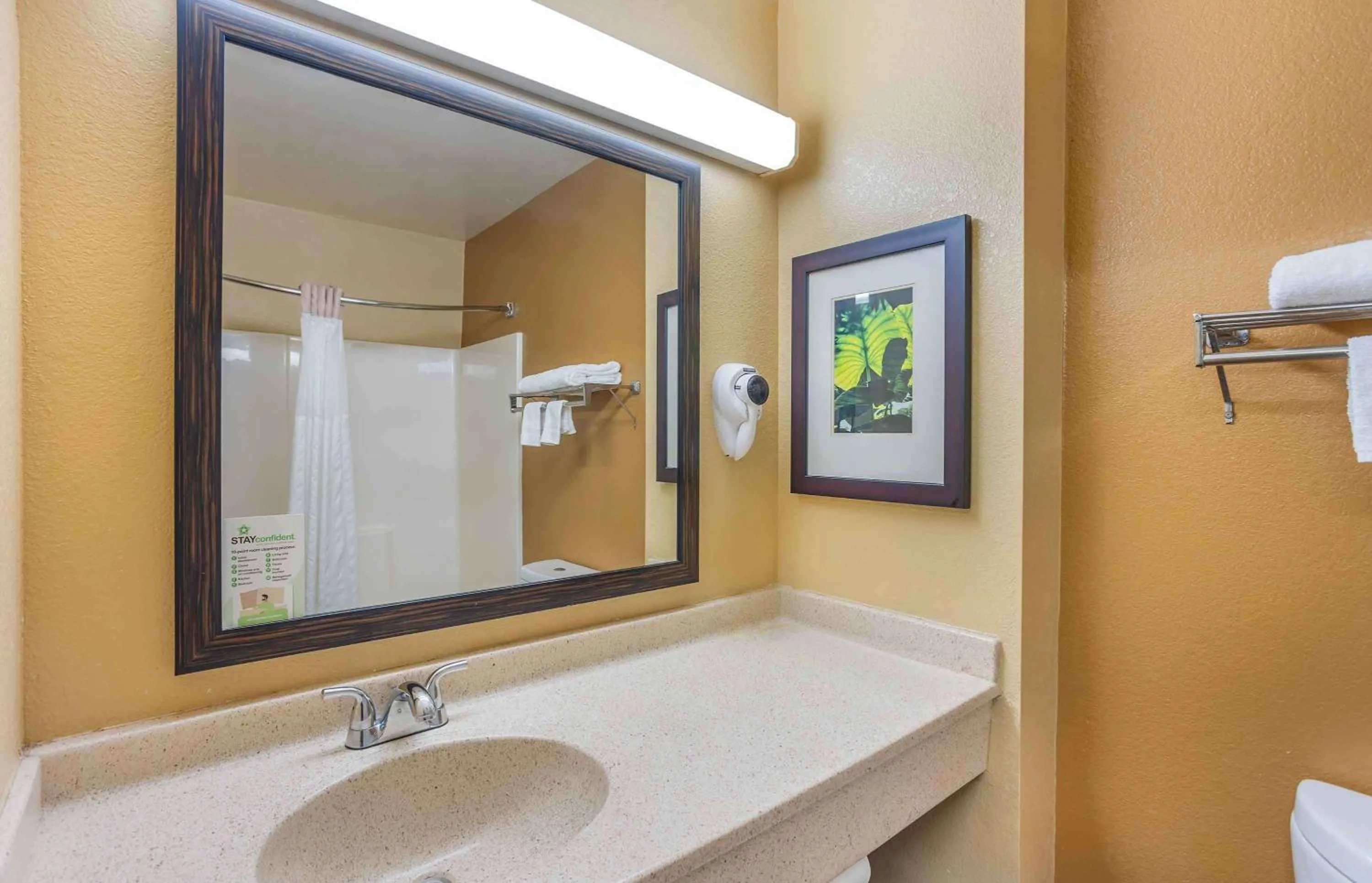 Bathroom in Extended Stay America Select Suites - Philadelphia - Malvern - Great Valley
