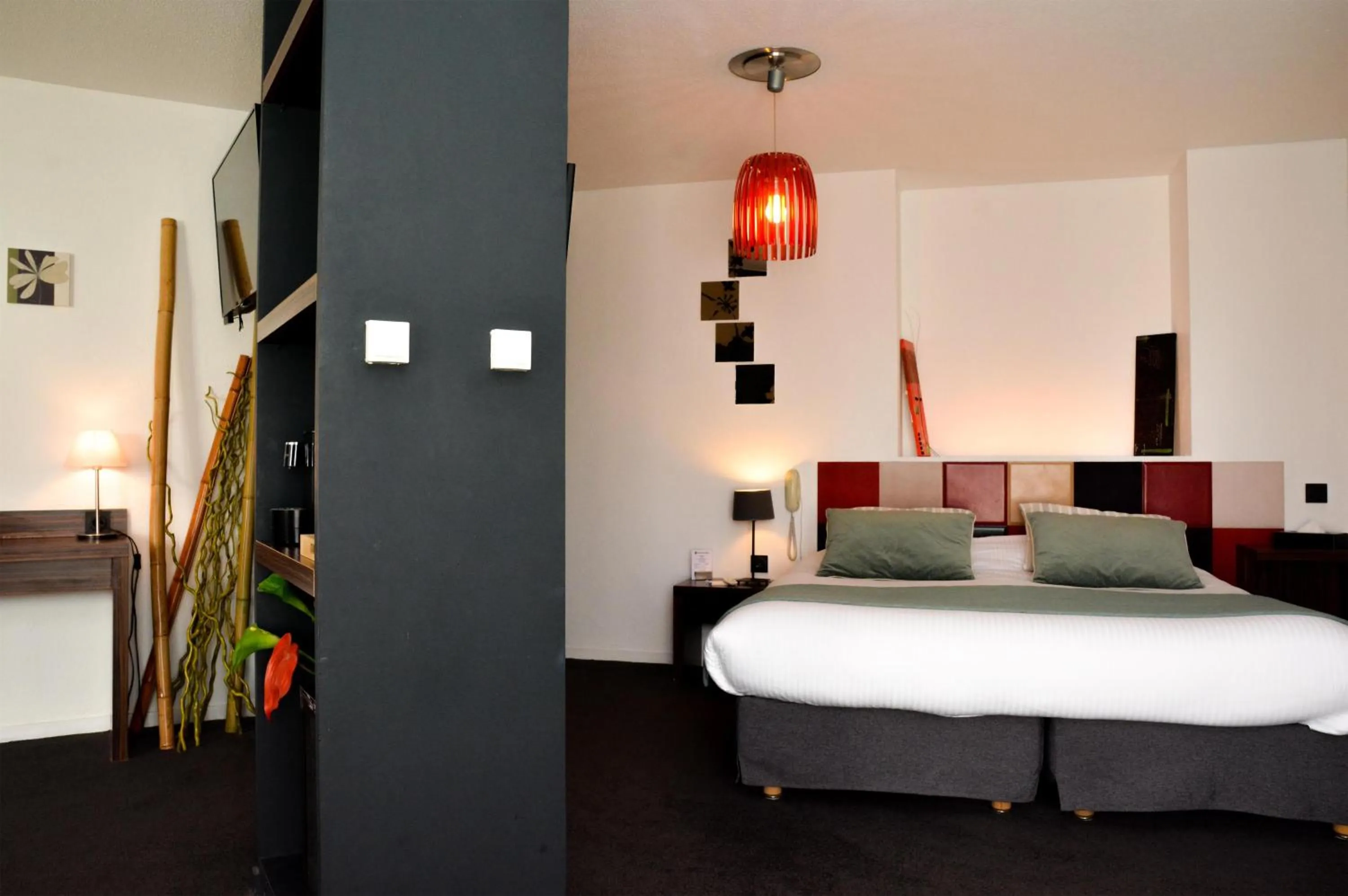 Photo of the whole room, Bed in Best Western Plus La Marina