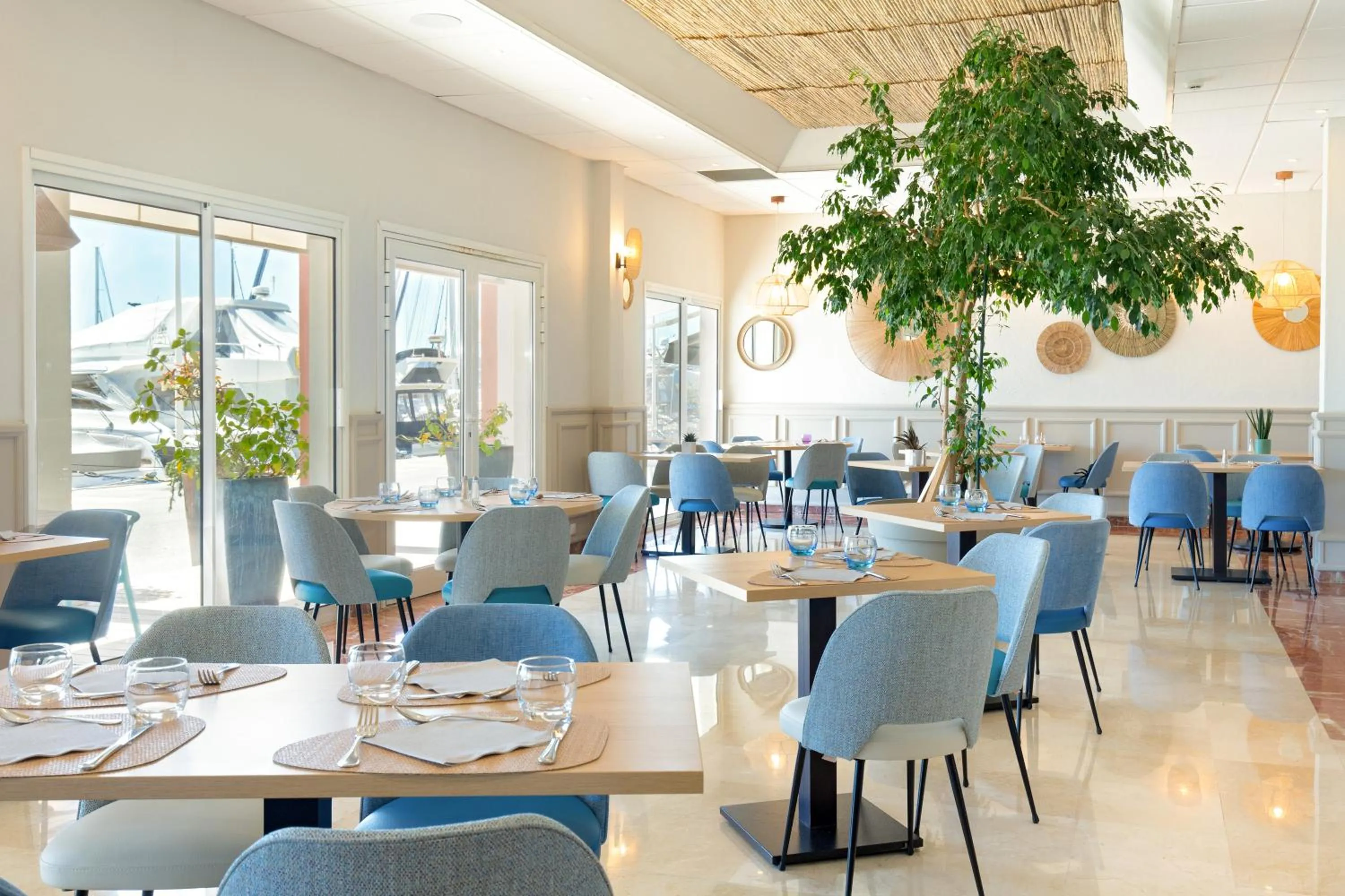 Restaurant/places to eat in Best Western Plus La Marina
