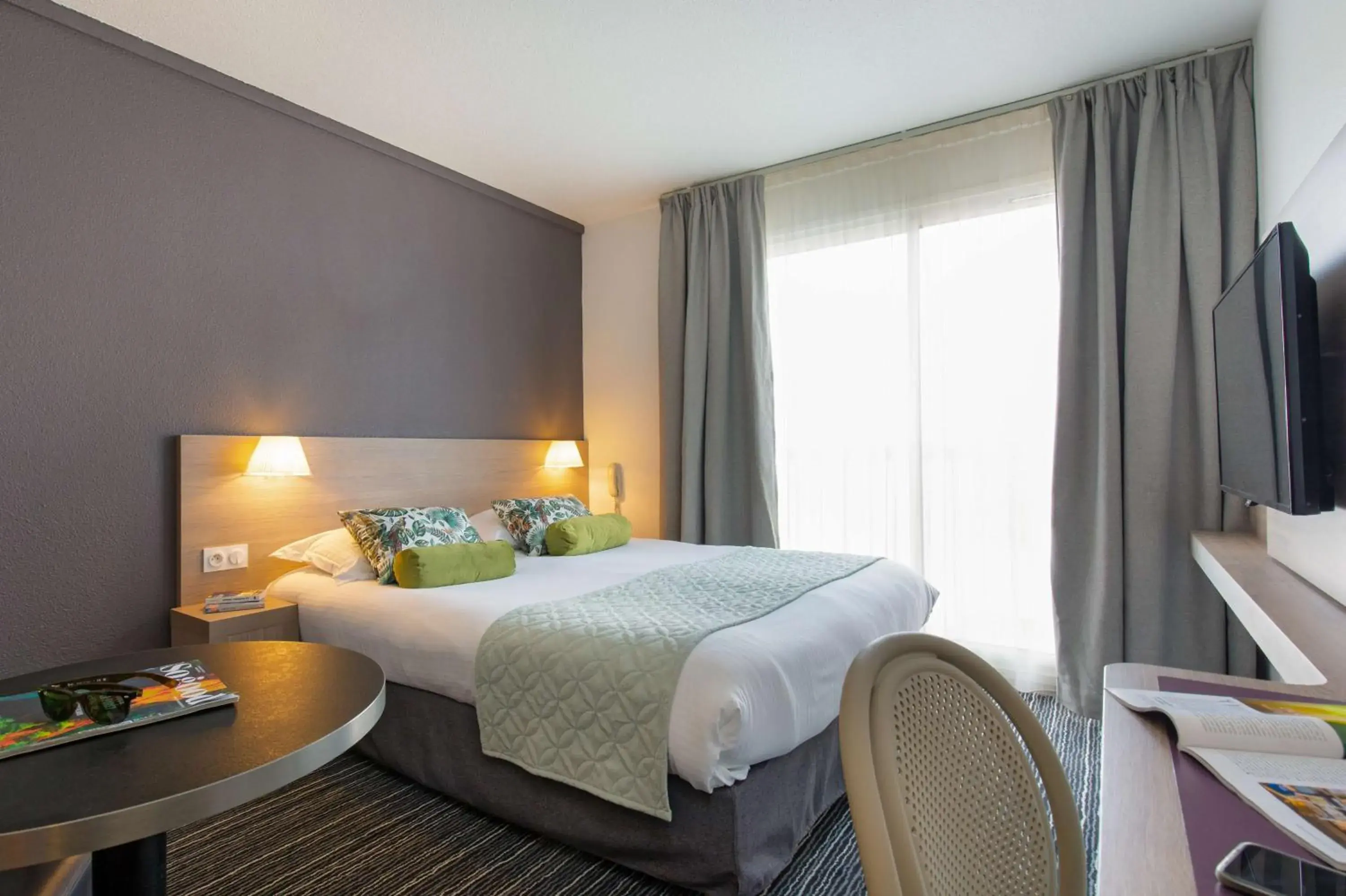 Standard Queen Room - Non-Smoking in Best Western Plus La Marina Standard Queen Room - Non-Smoking in Best Western Plus La Marina