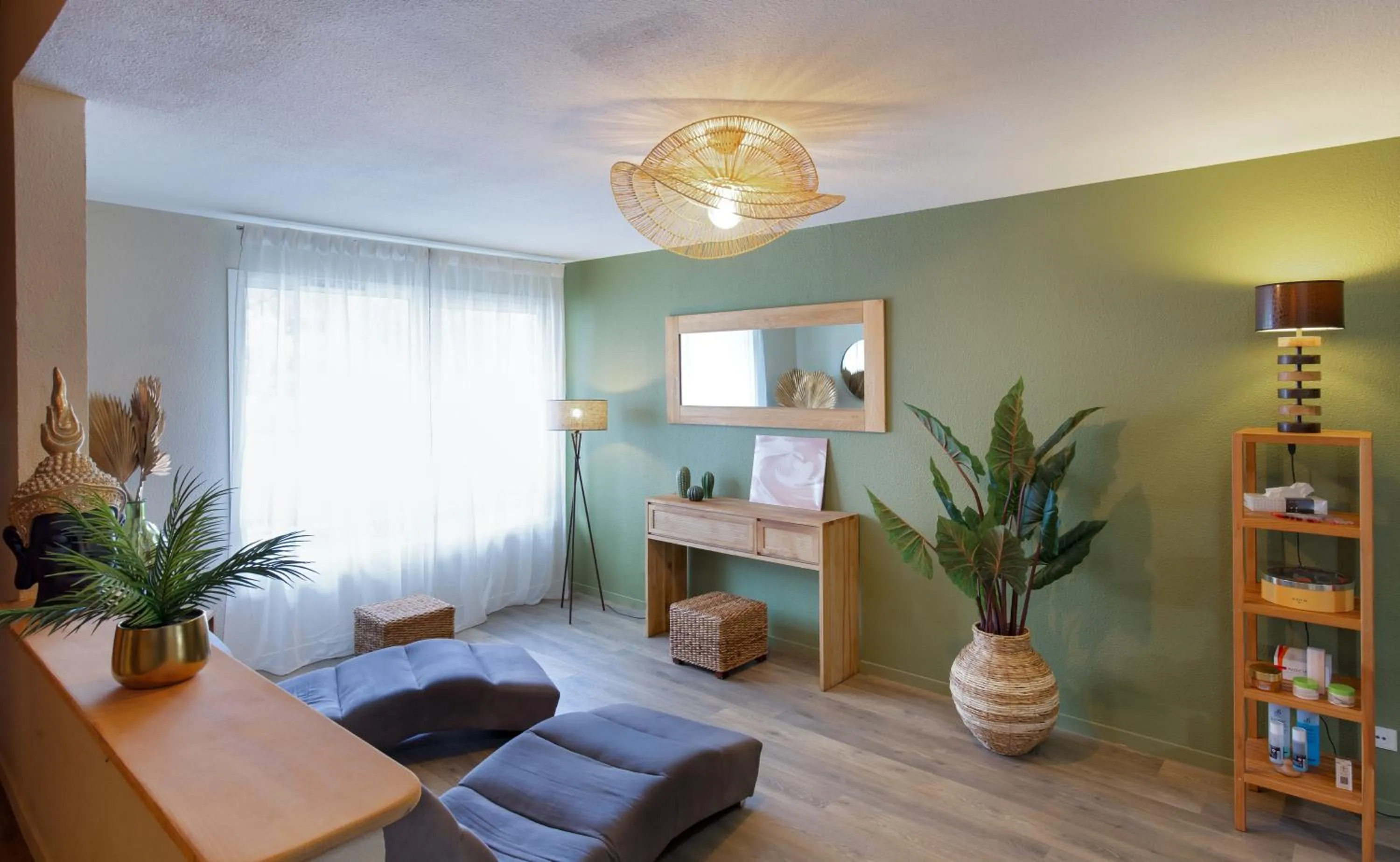 Massage in Best Western Plus La Marina