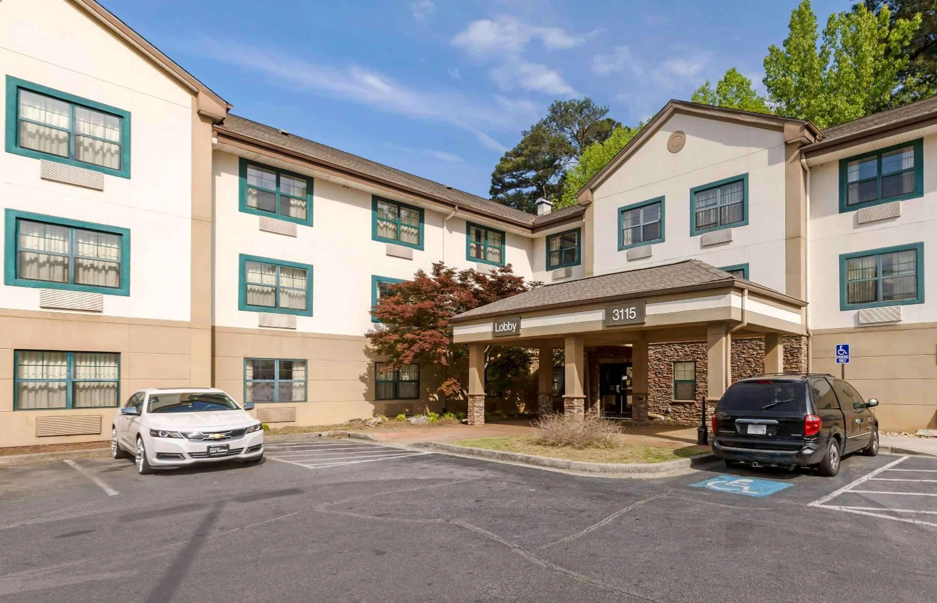 Property building in Extended Stay America Select Suites - Atlanta - Clairmont