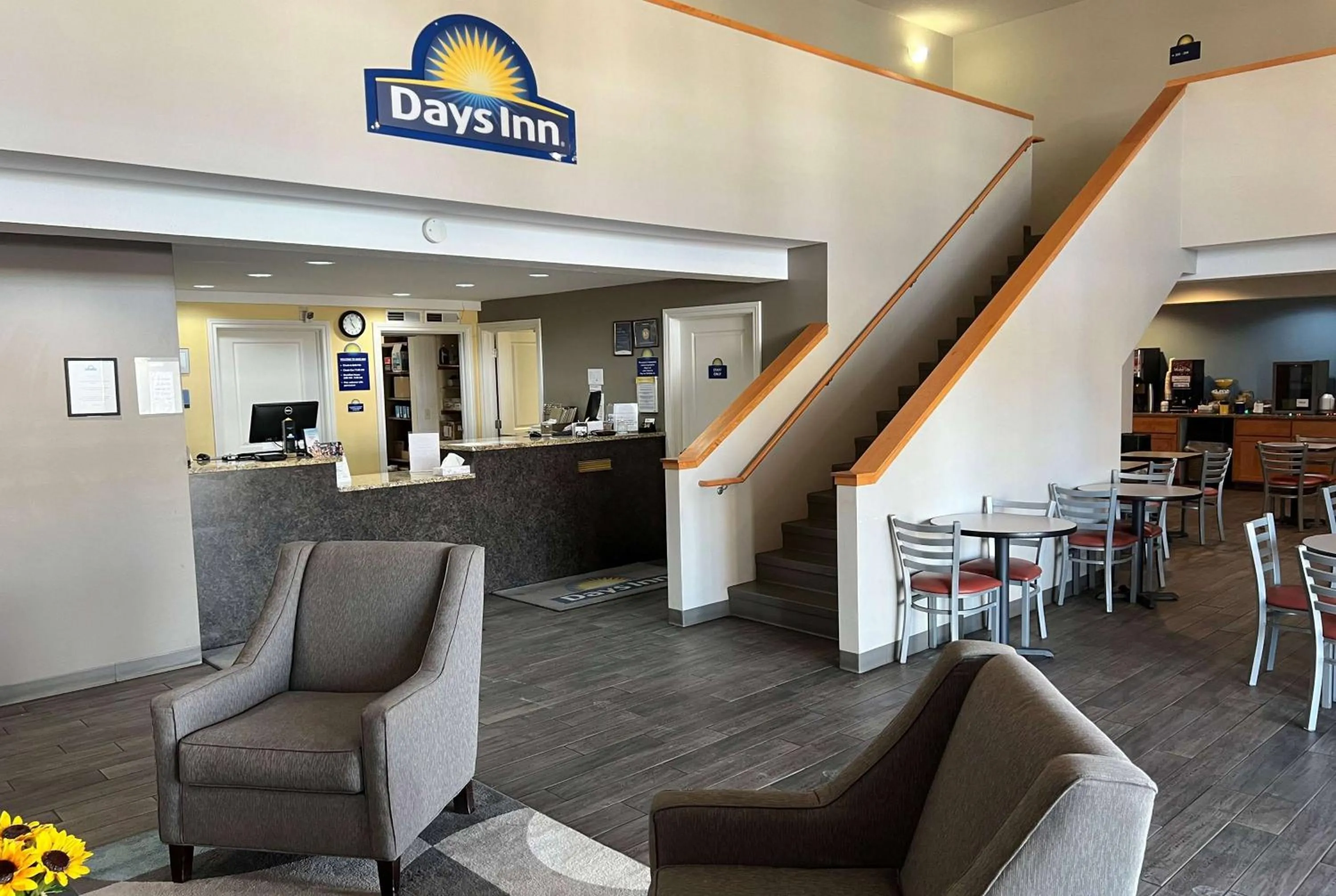 Lobby or reception in Days Inn by Wyndham Hays