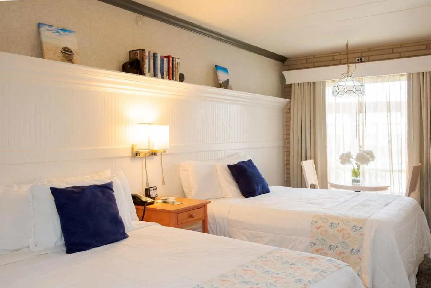 Bed in Gaido's Seaside Inn