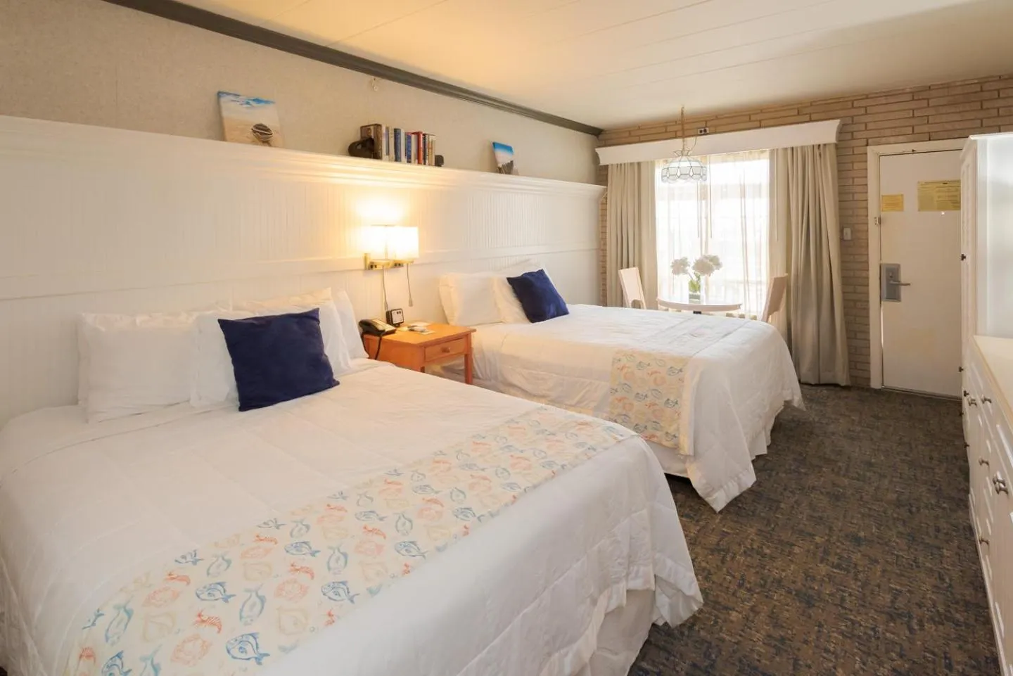 Bed in Gaido's Seaside Inn