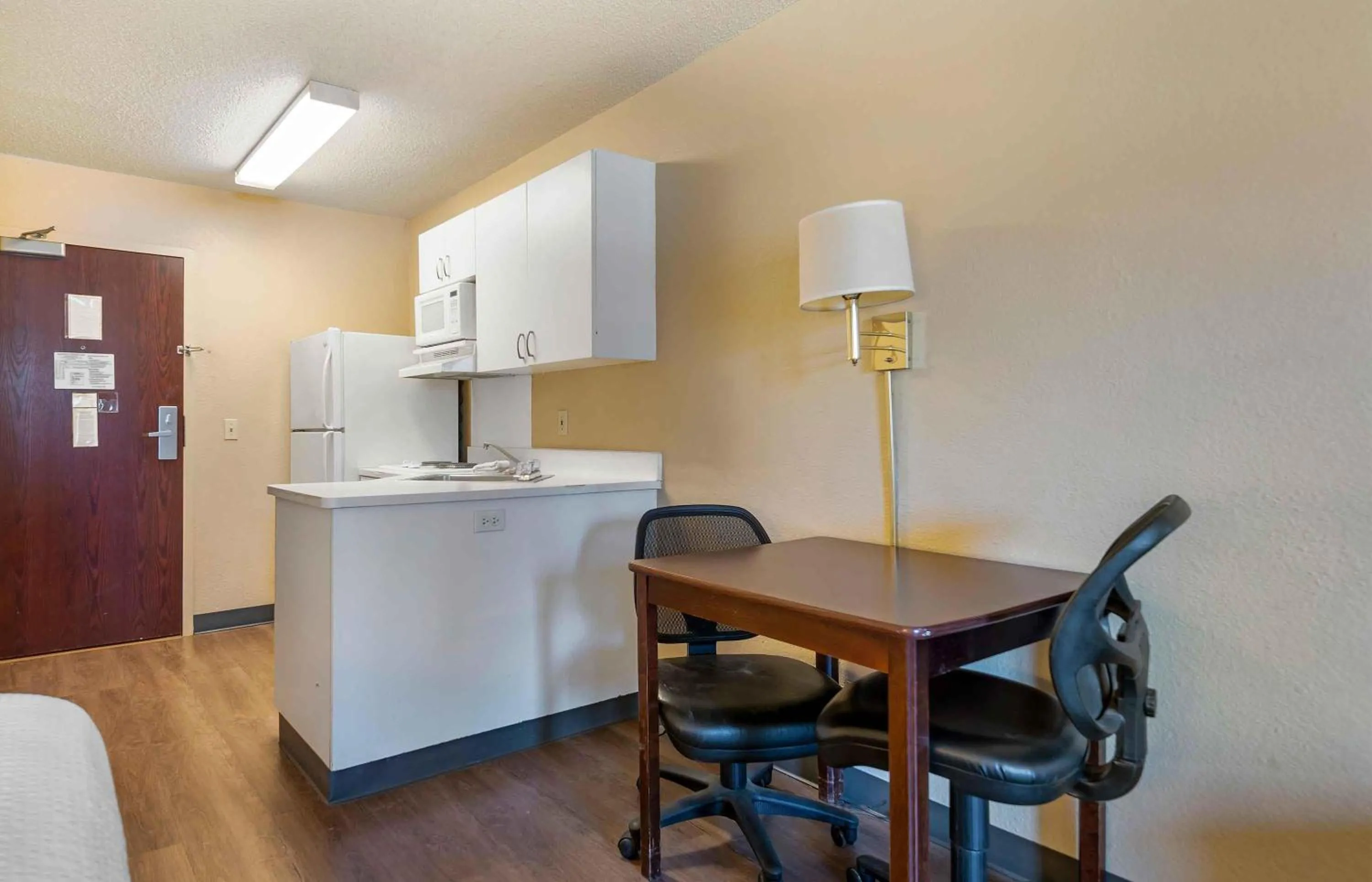 Kitchen or kitchenette in Extended Stay America Suites - Pittsburgh - Monroeville
