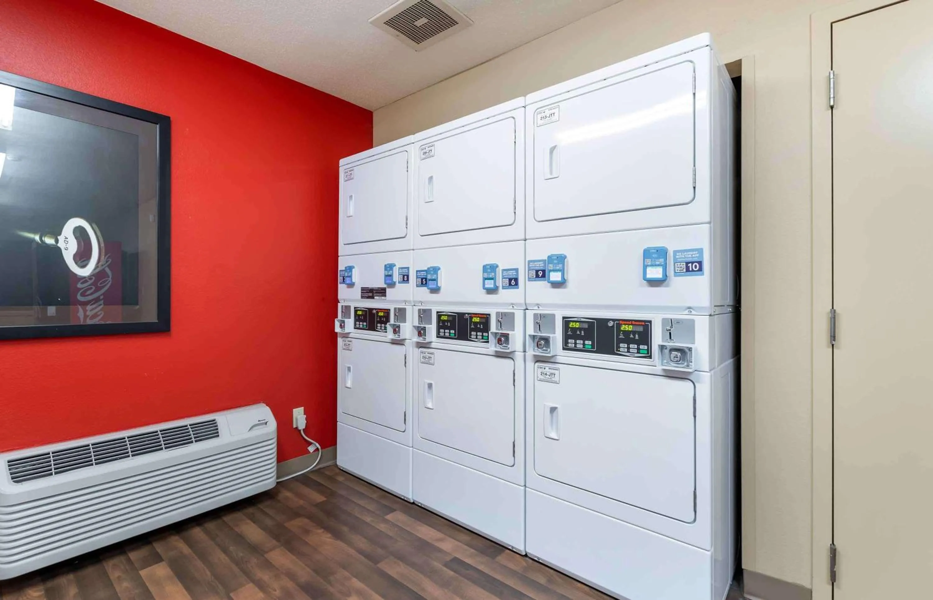 Property building in Extended Stay America Select Suites - Des Moines - Urbandale