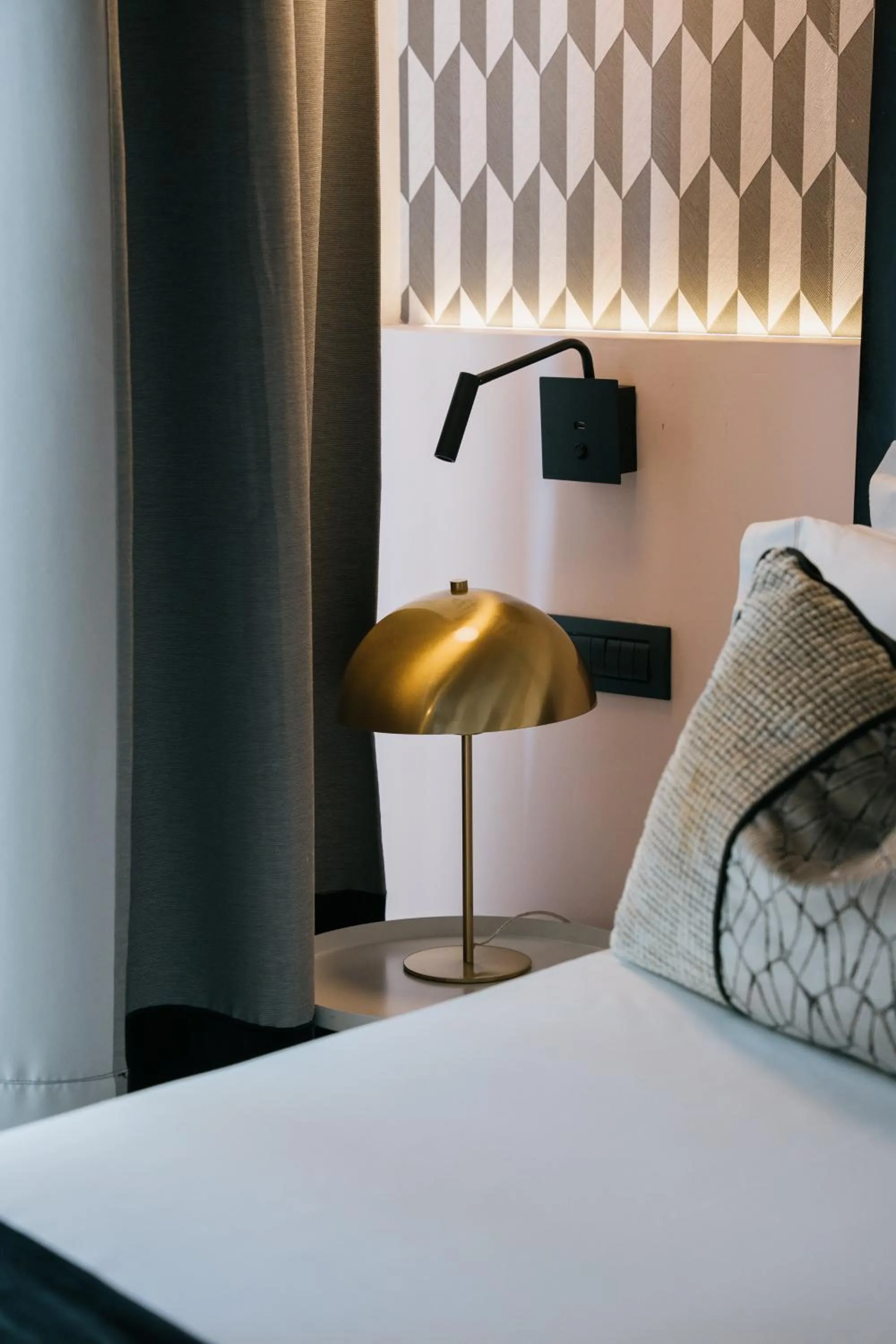 Bedroom, Bed in NAMAN HOTELLERIE - Margutta