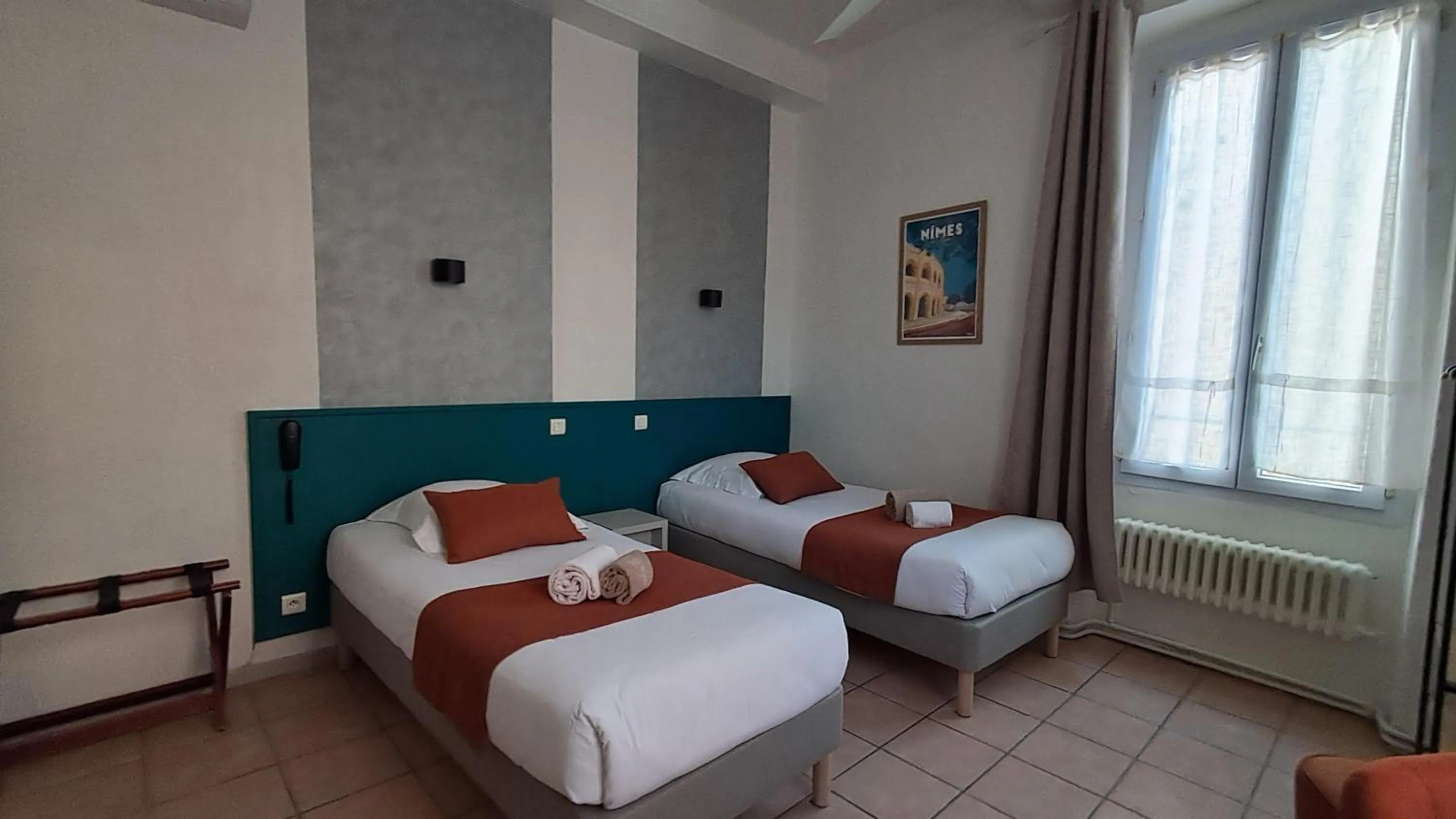 Bed in Hôtel L'Herbier d'Orange