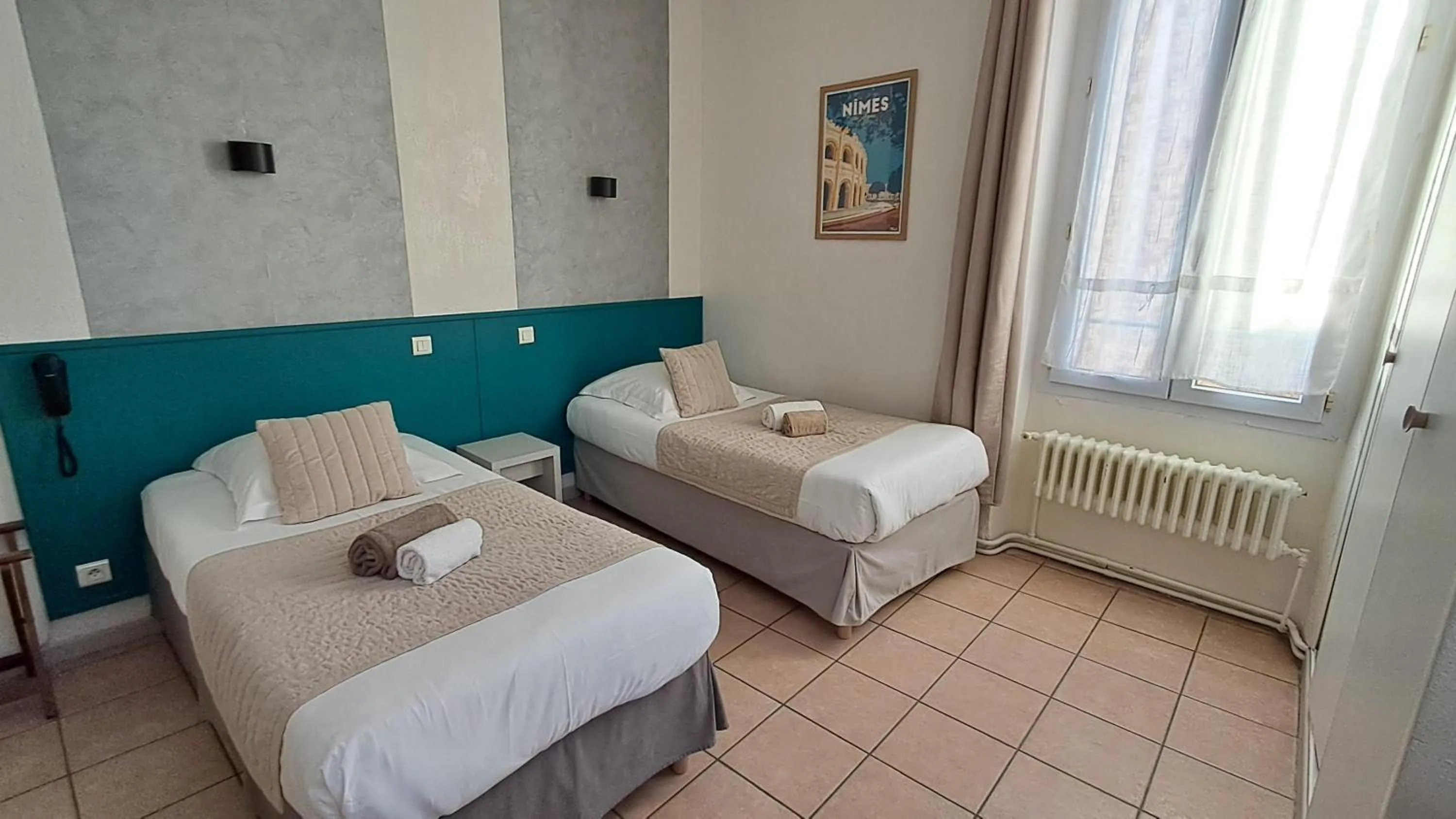 Bed in Hôtel L'Herbier d'Orange