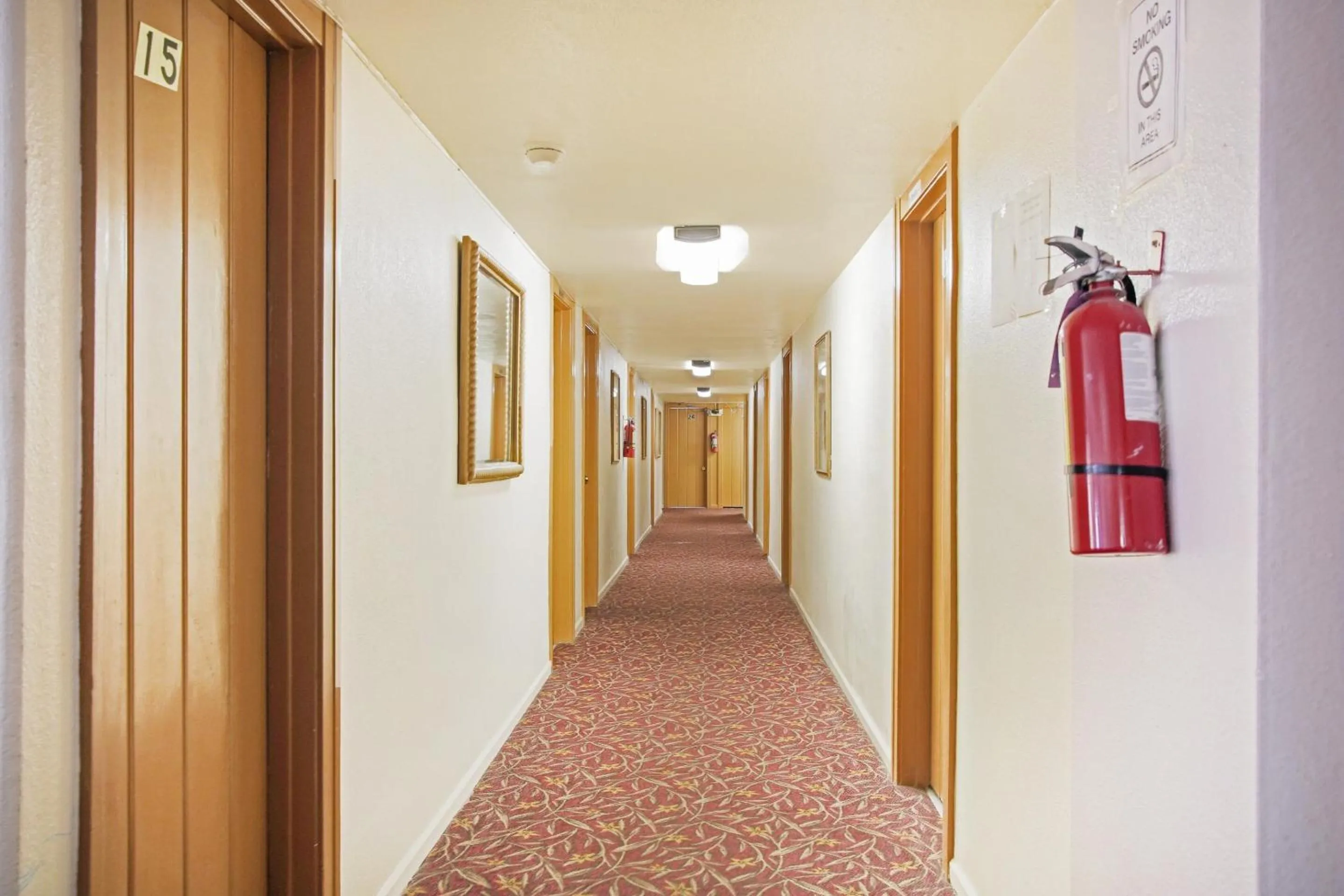 Lobby or reception in OYO Historic Cameron Hotel Brownsville I-69E