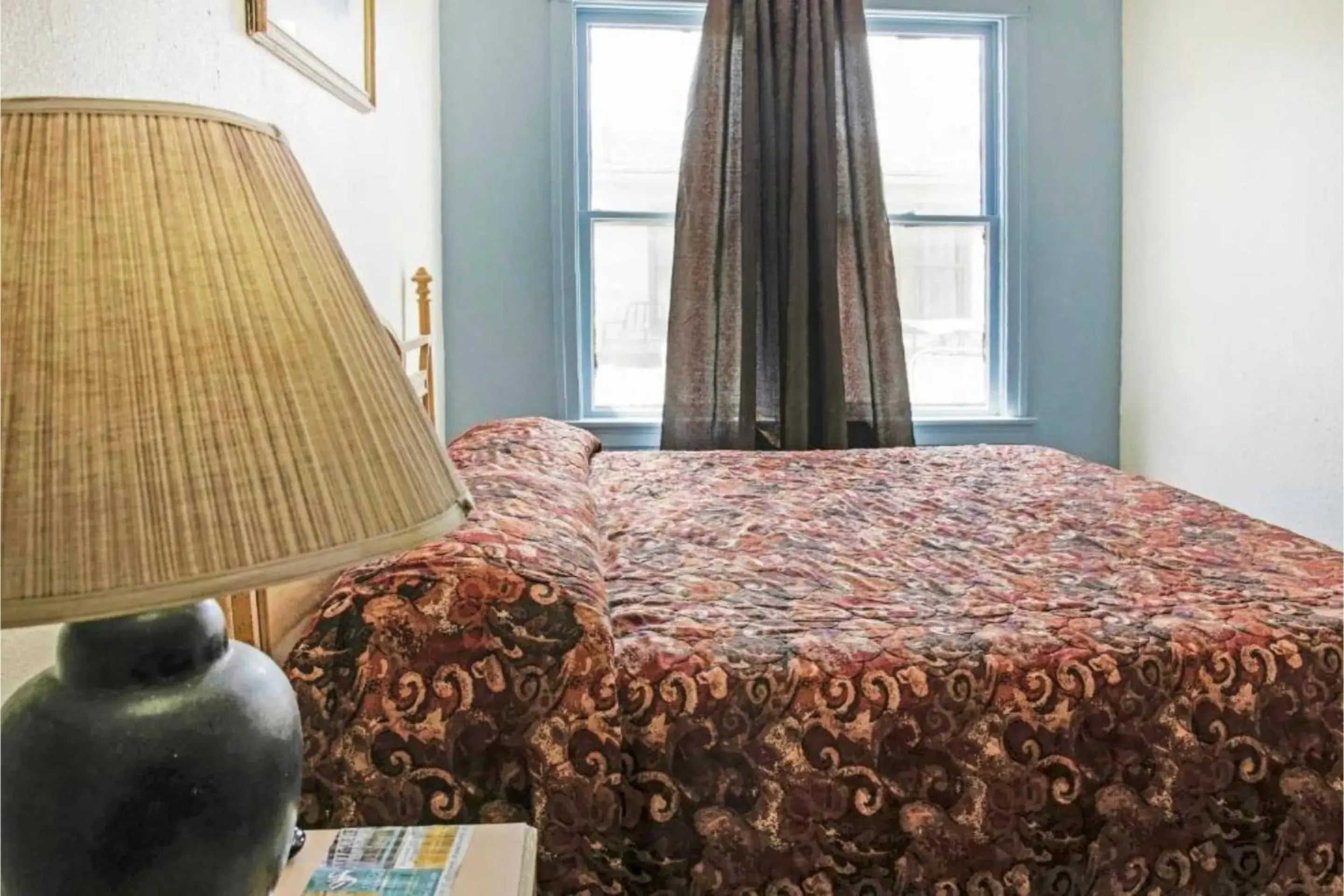 King Room in OYO Historic Cameron Hotel Brownsville I-69E King Room in OYO Historic Cameron Hotel Brownsville I-69E