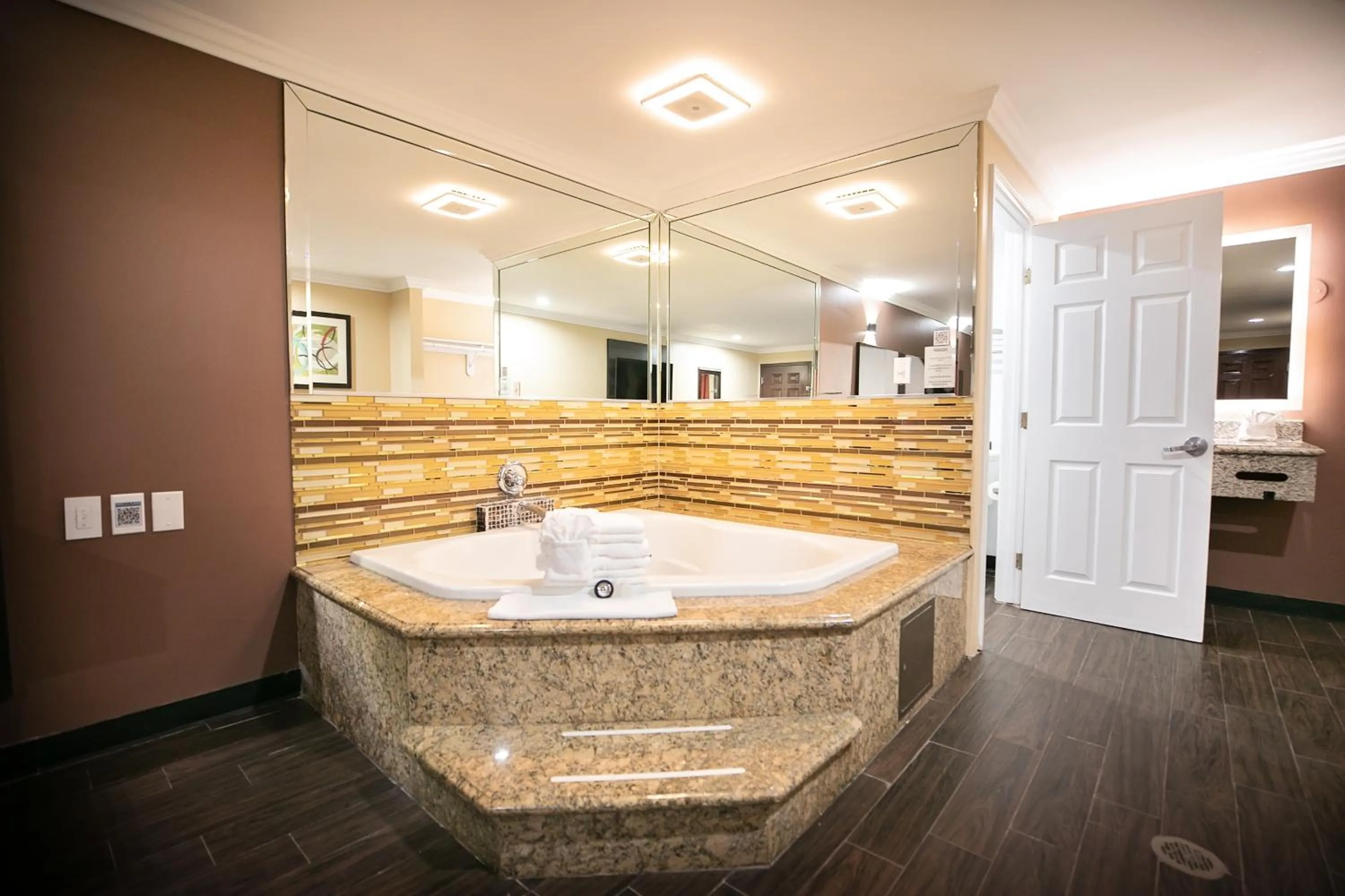 Spa and wellness centre/facilities in Rodeway Inn & Suites