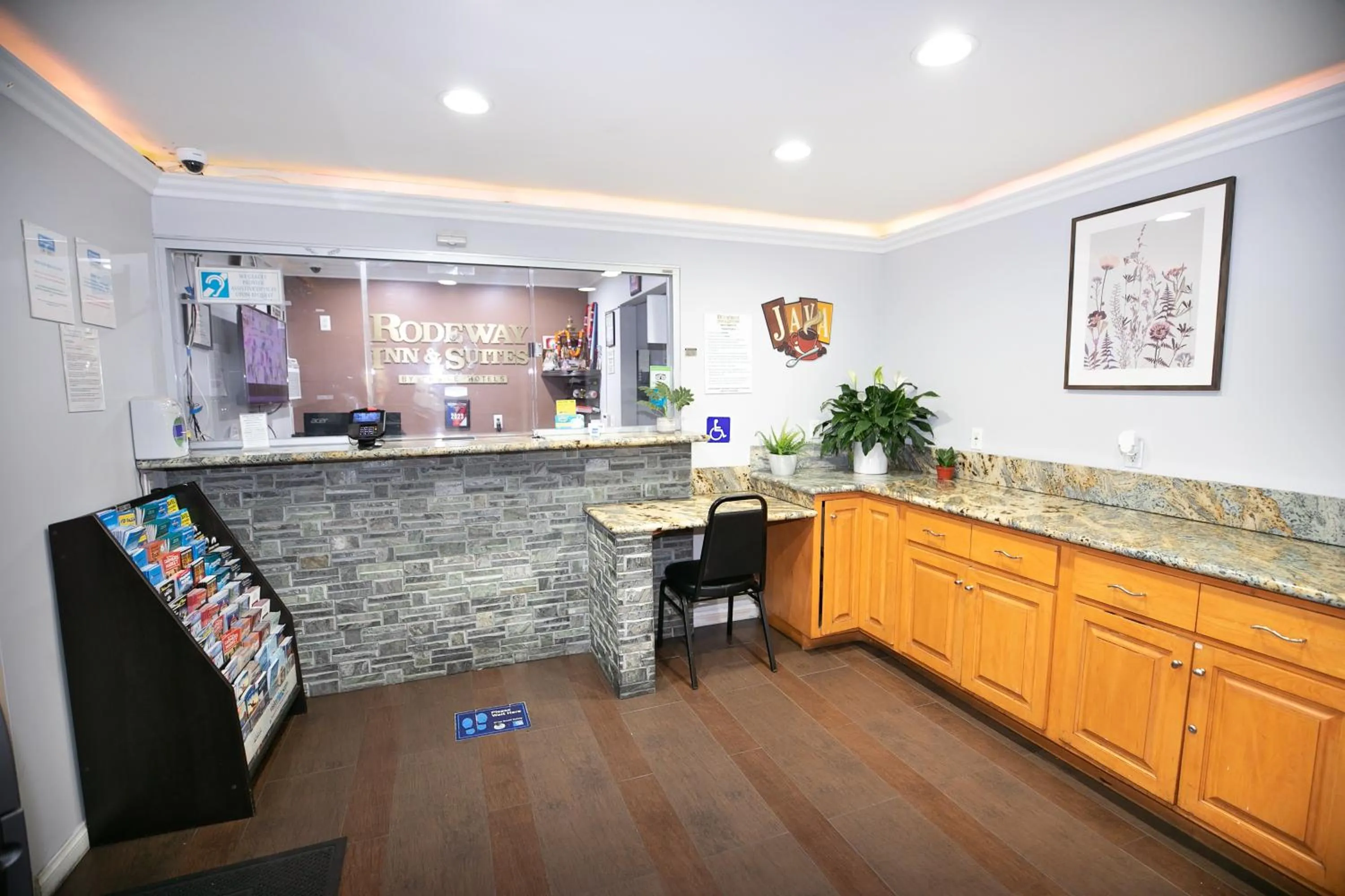 Lobby or reception in Rodeway Inn & Suites