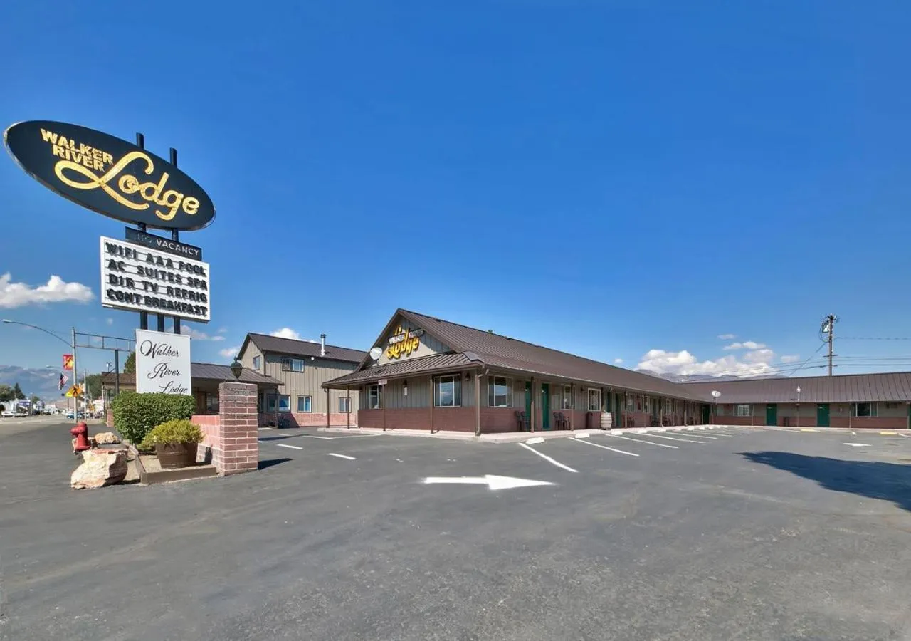 Property building in Walker River Lodge