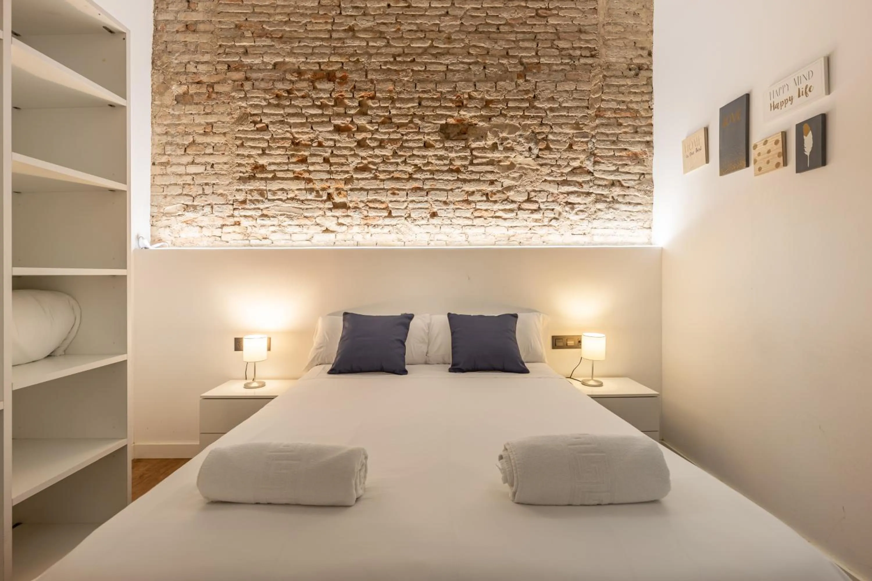 Bedroom, Bed in Apartamentos Granada Deluxe 3000