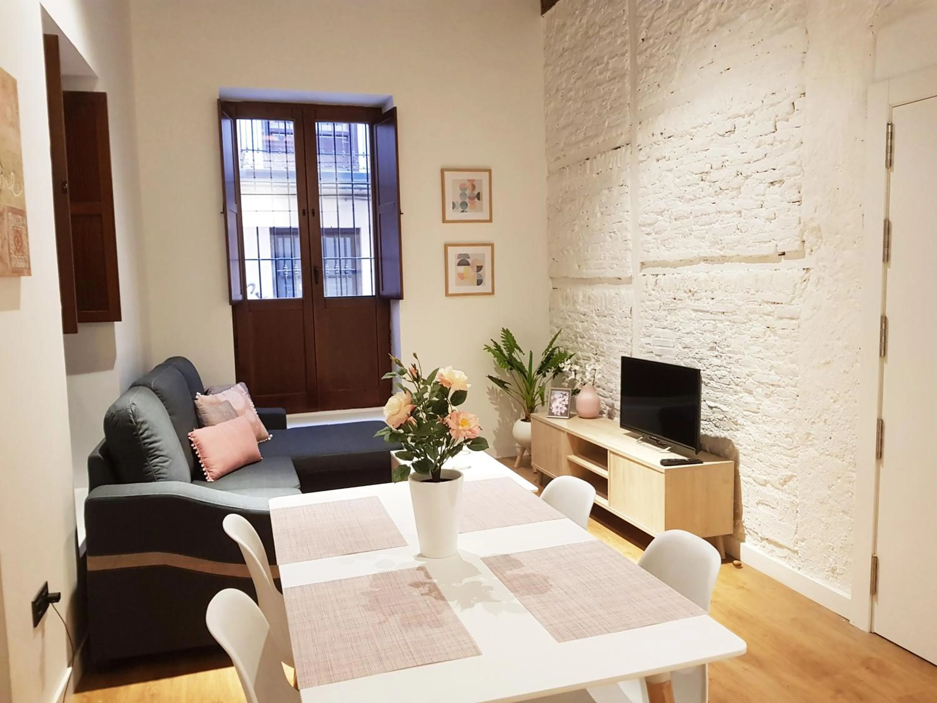 Living room in Apartamentos Granada Deluxe 3000